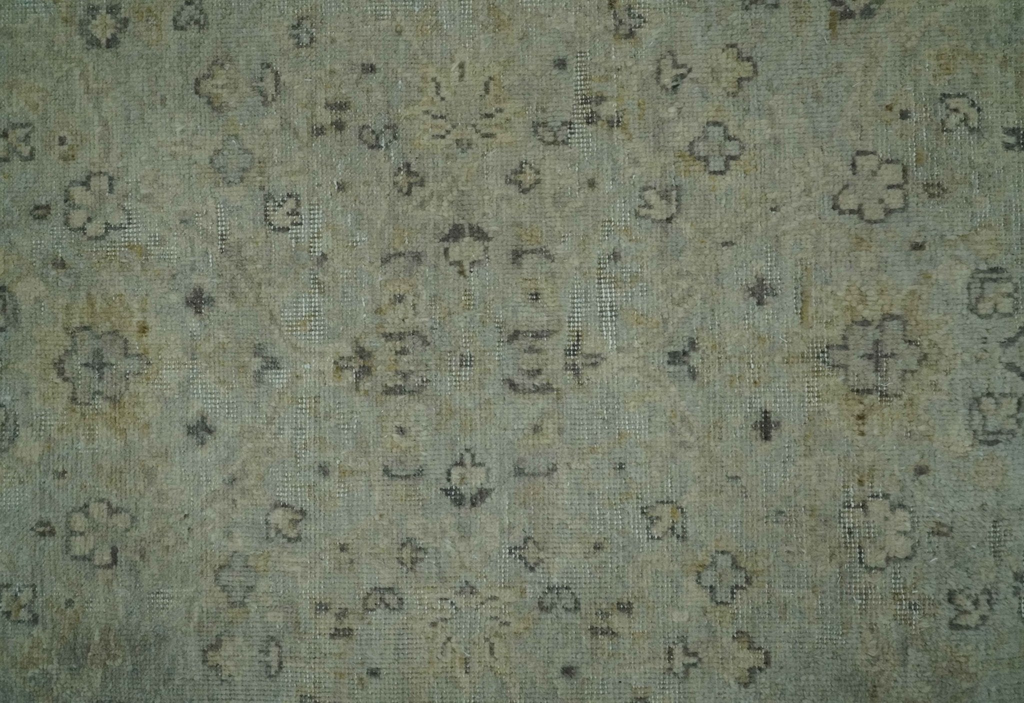 Distress Finished Beige, Silver and Charcoal 8x10 Traditional Wool Rug