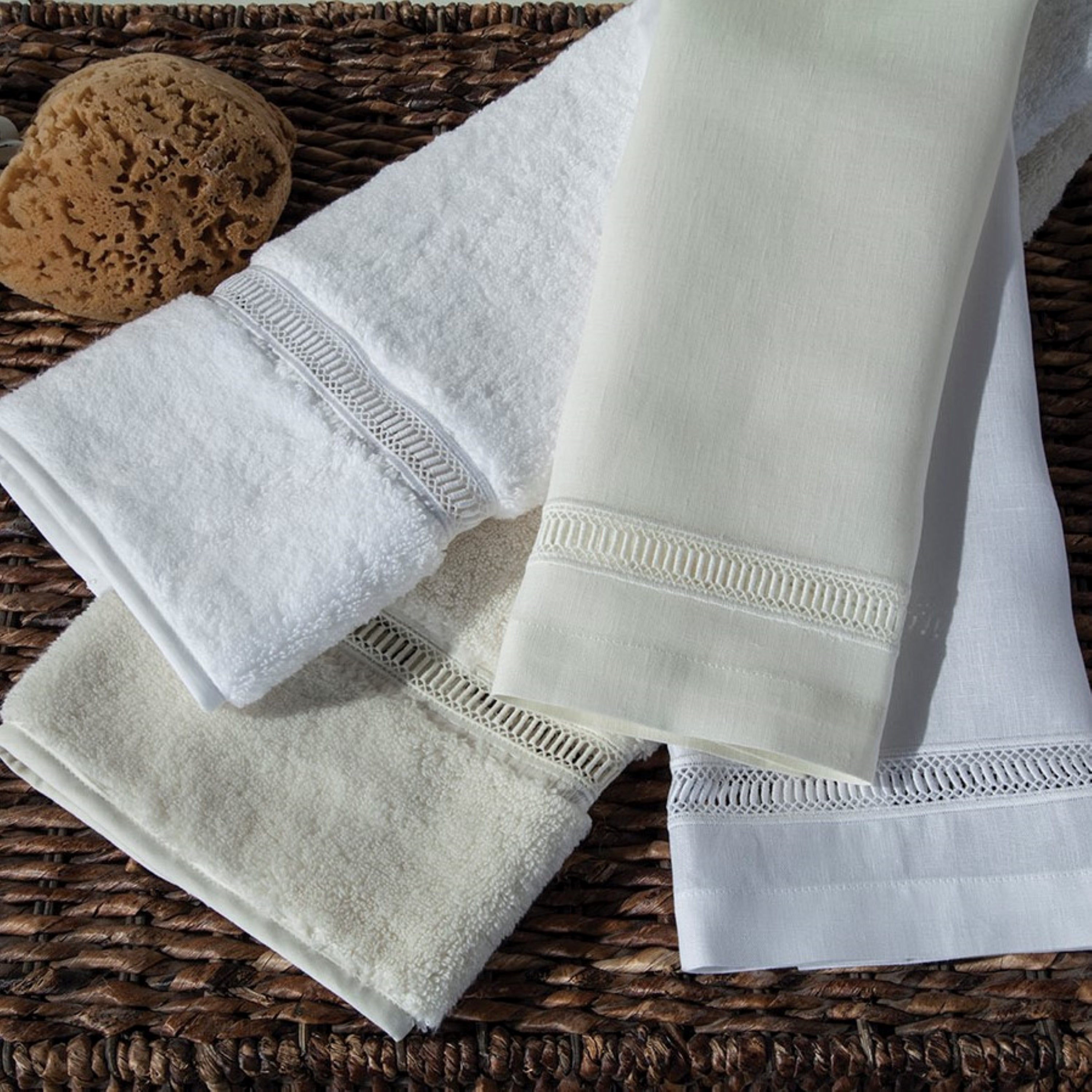 Doric Fingertip Towel