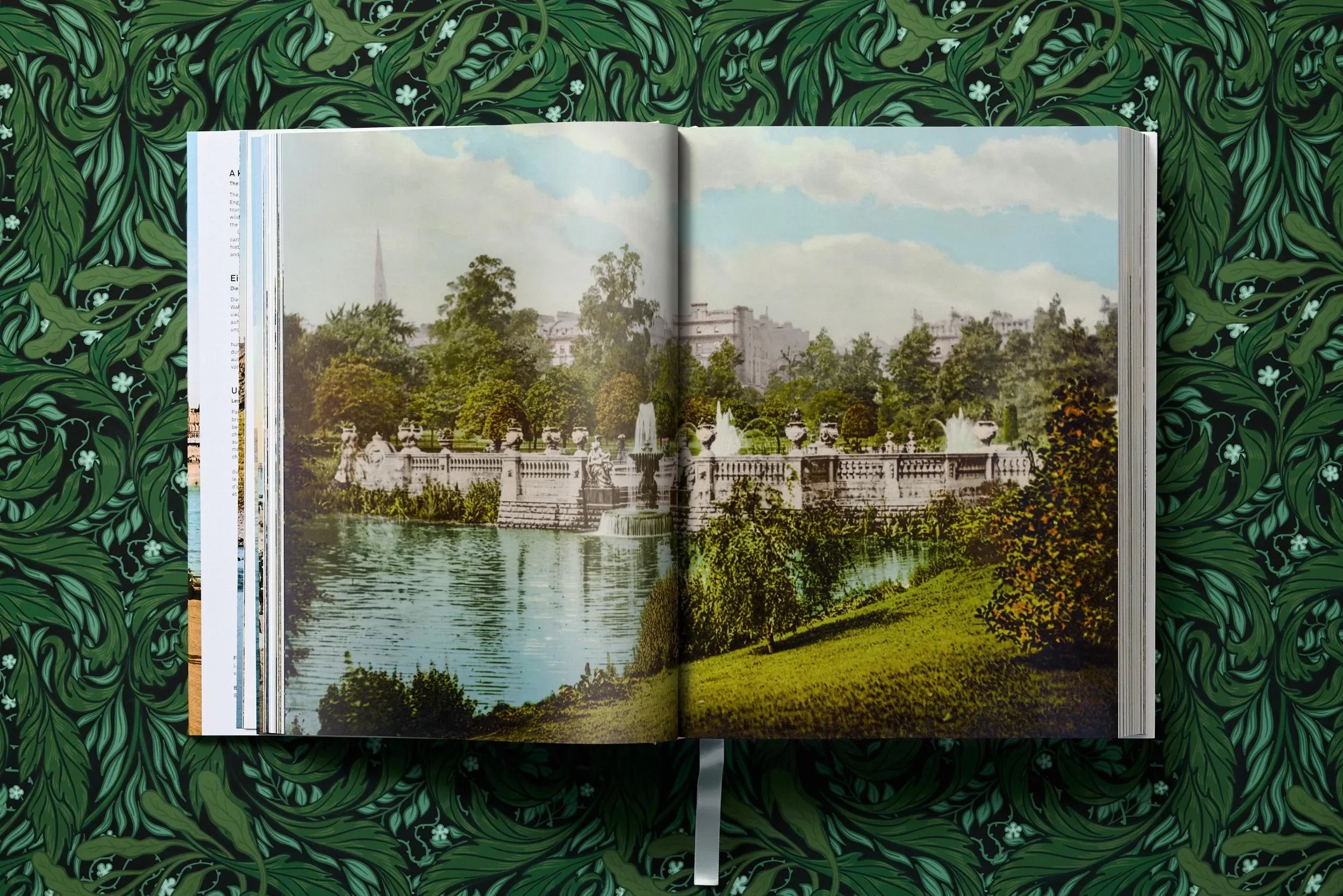 British Isles 1900. A Portrait in Colour (German, French, English) - The Mayfair Hall