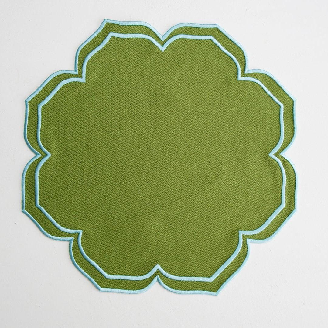 LUMERA GREEN ROUND FABRIC PLACEMAT (Set Of 4)