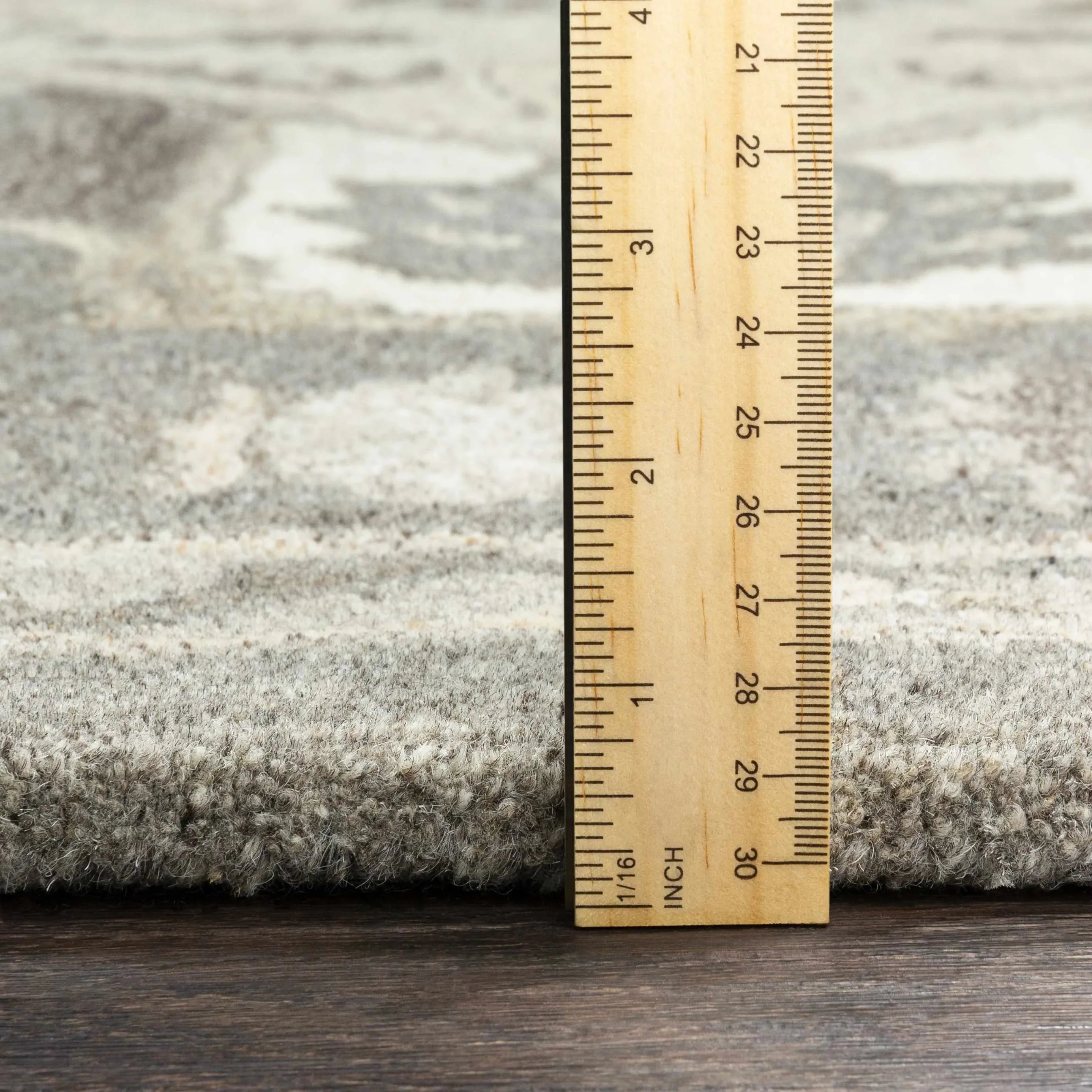 Broomfield 1196 Wool Rug in Taupe