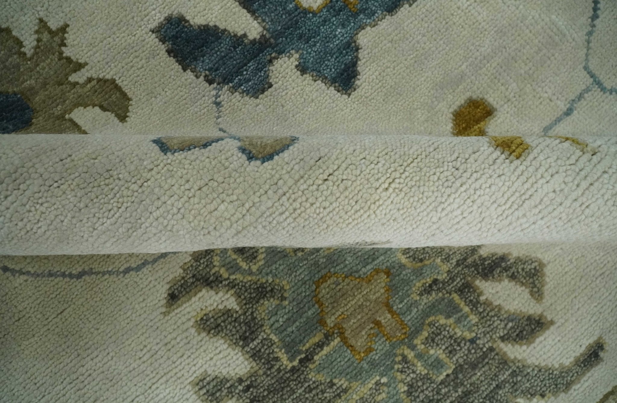 Hand Knotted 5x8, 6x9, 8x10, 9x12, 10x14 and 12x15 Ivory, Silver and Blue Traditional Vintage Oushak Wool Rug | TRDCP1342 - The Rug Decor