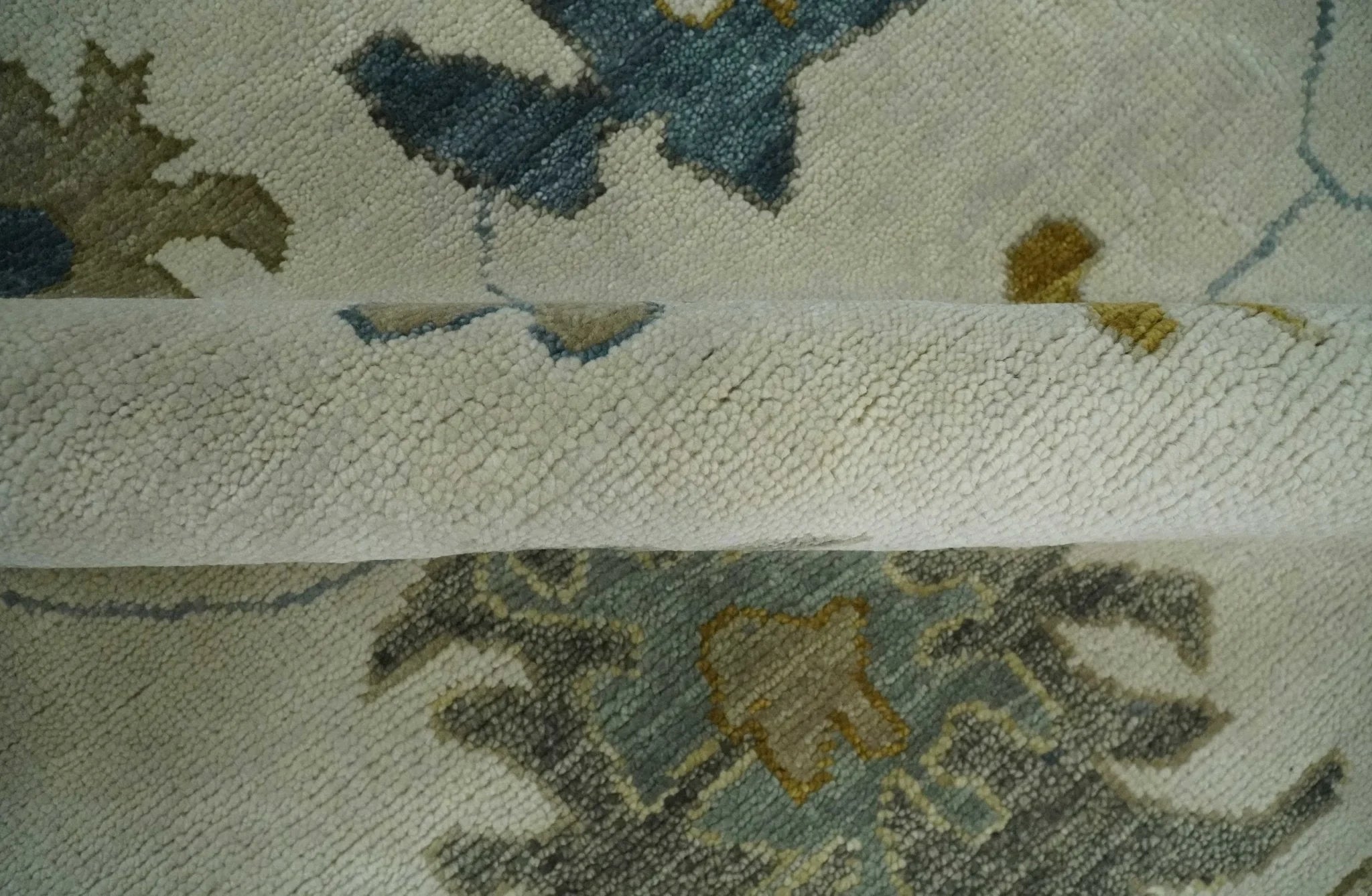 Hand Knotted 5x8, 6x9, 8x10, 9x12, 10x14 and 12x15 Ivory, Silver and Blue Traditional Vintage Oushak Wool Rug | TRDCP1342 - The Rug Decor