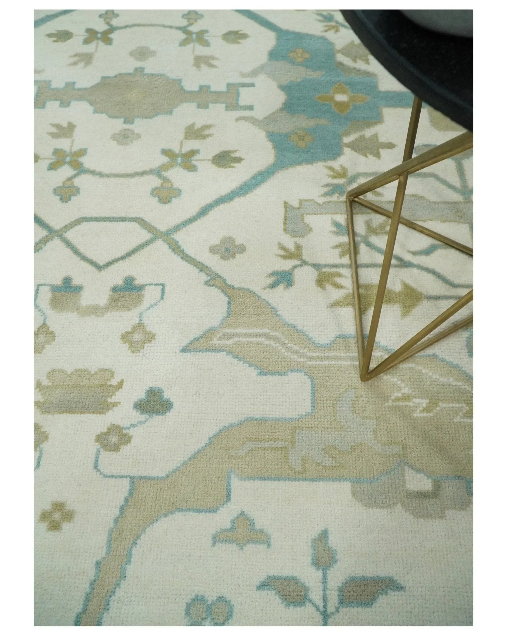Hand Knotted 6x9, 8x10, 9x12,10x14 and 12x15 Oriental Oushak Ivory and Light Blue Wool Area Rug | TRDCP112 - The Rug Decor