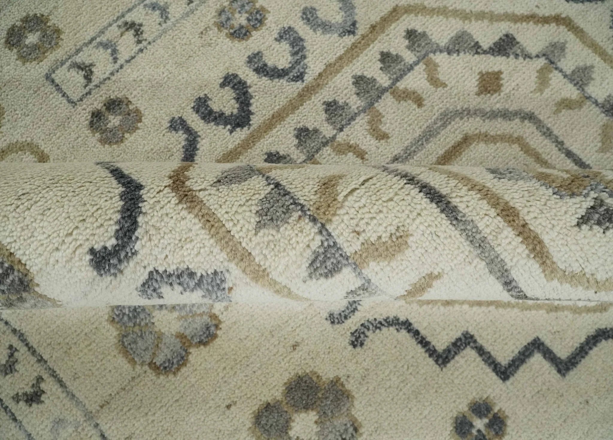 Hand Knotted Ivory, Gray and Beige Traditional Medallion Natural Wool Area Rug, Kids, Living Room and Bedroom Rug | MEHK7 - The Rug Decor