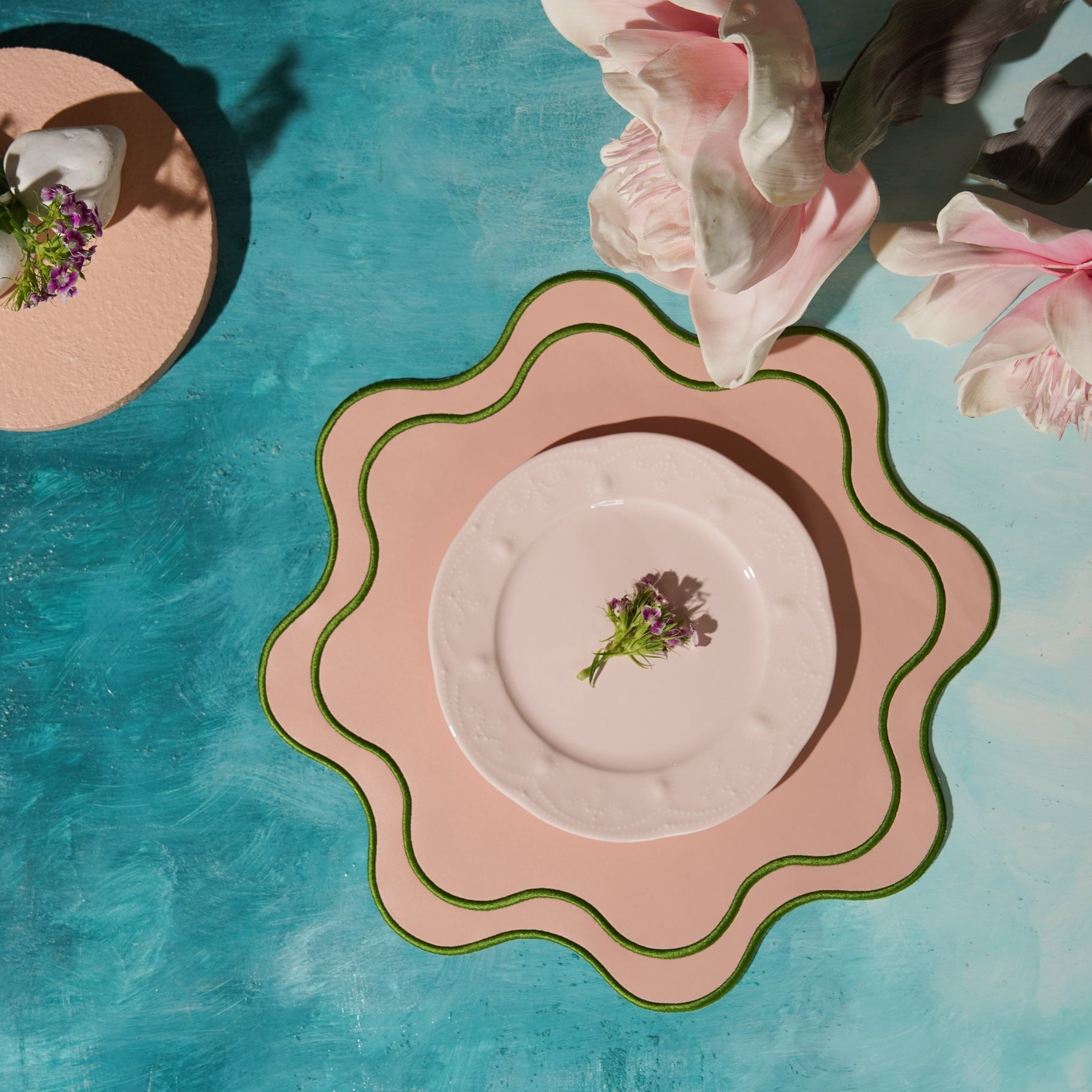 HAVEN PINK WAVY EDGE FAUX LEATHER PLACEMAT