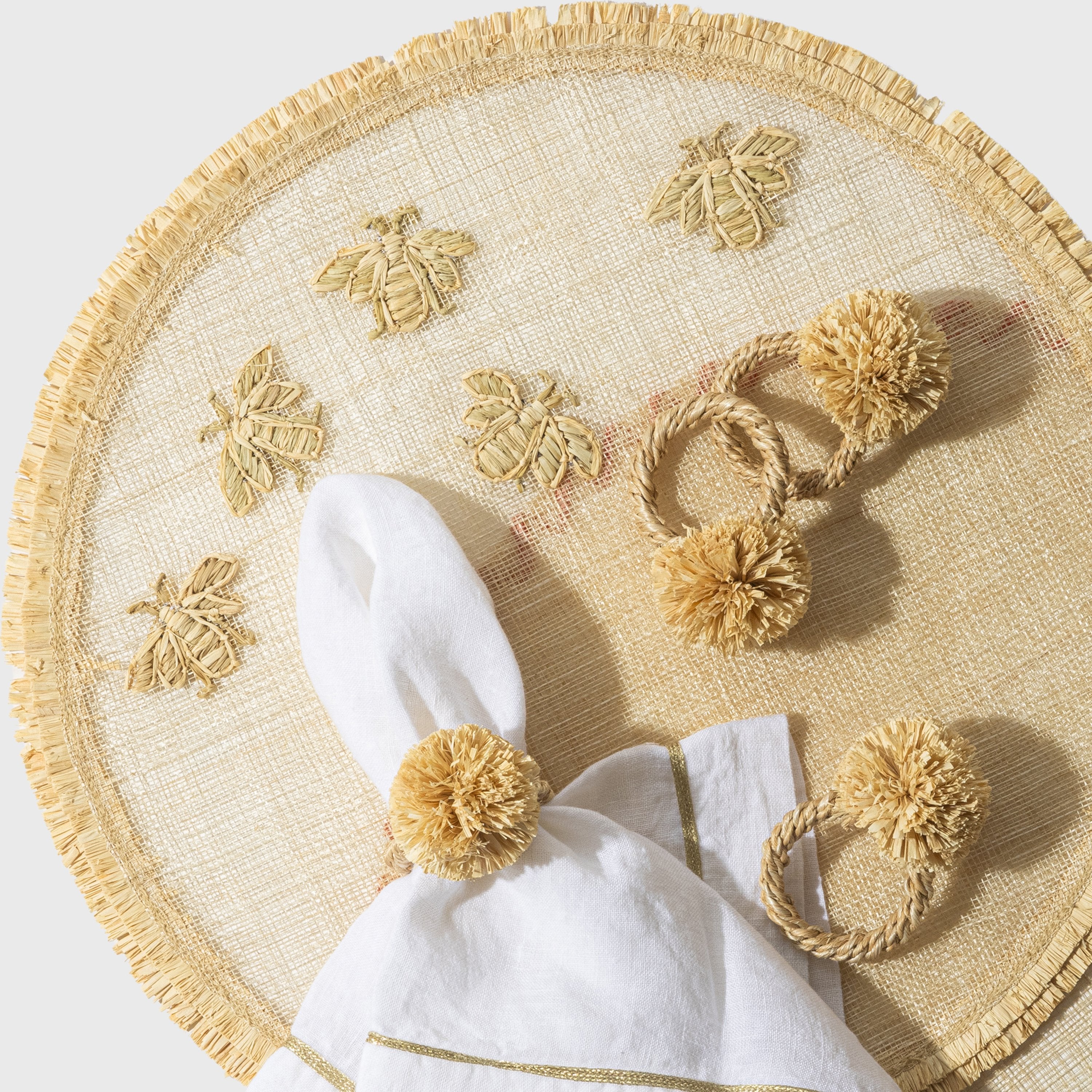 Straw bee placemat, set of four