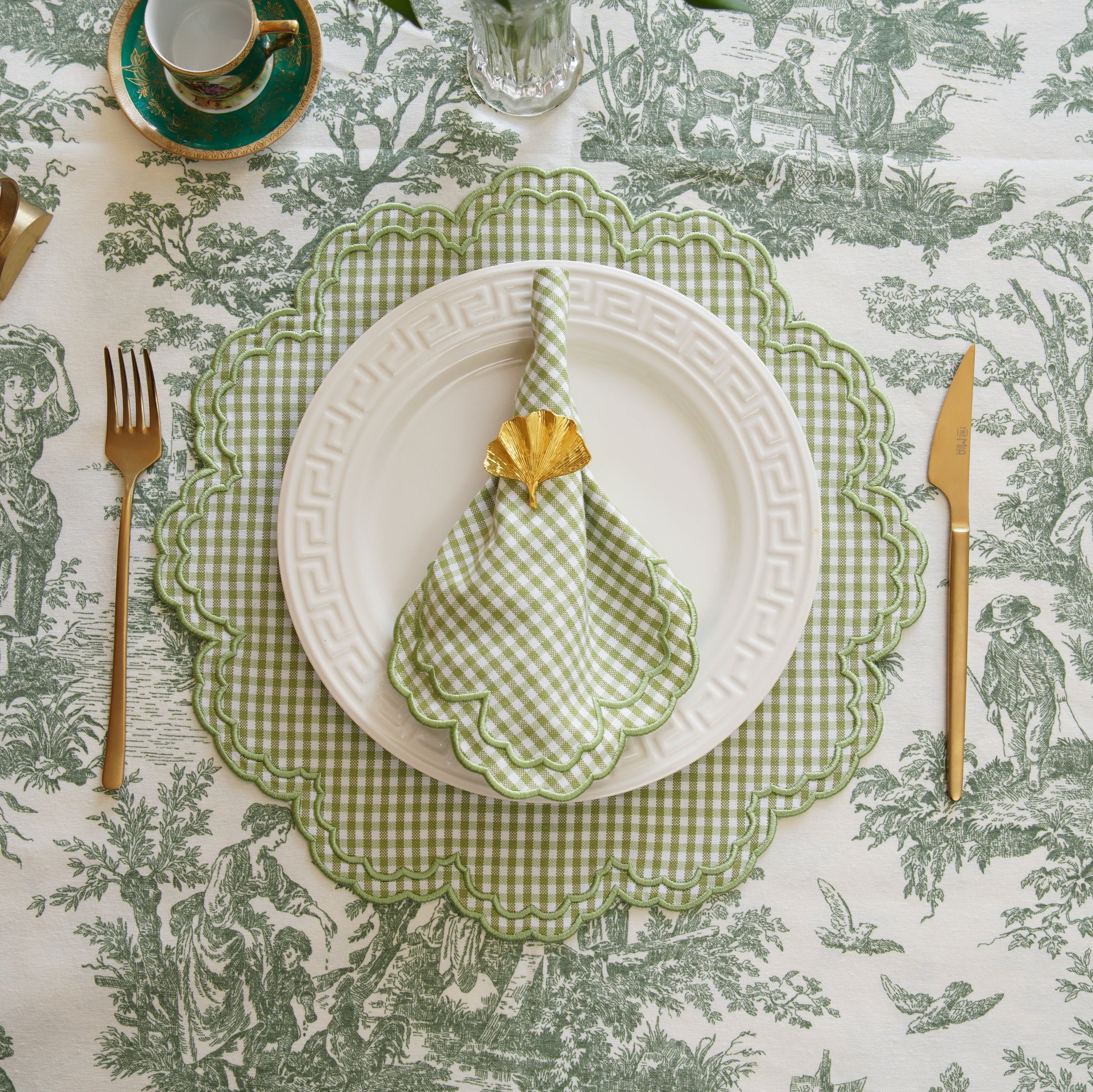 MAGNOLIA GREEN GINGHAM SCALLOPED PLACEMAT & NAPKIN SET