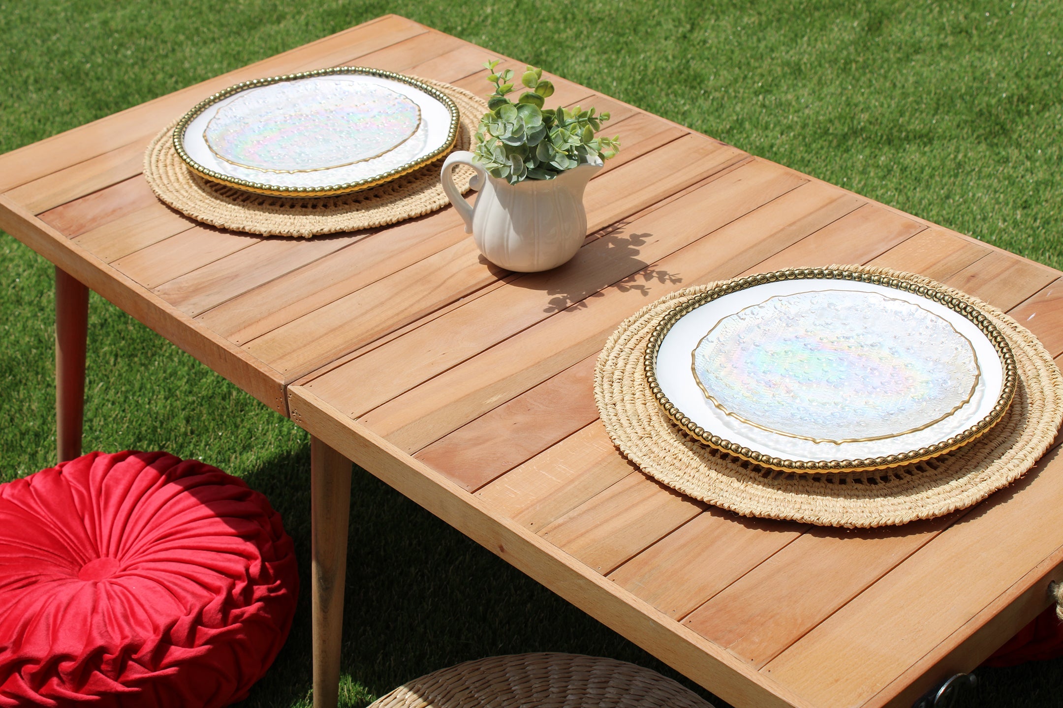 Tous Les Jours Raffia Placemat, Woven crochet tabletop