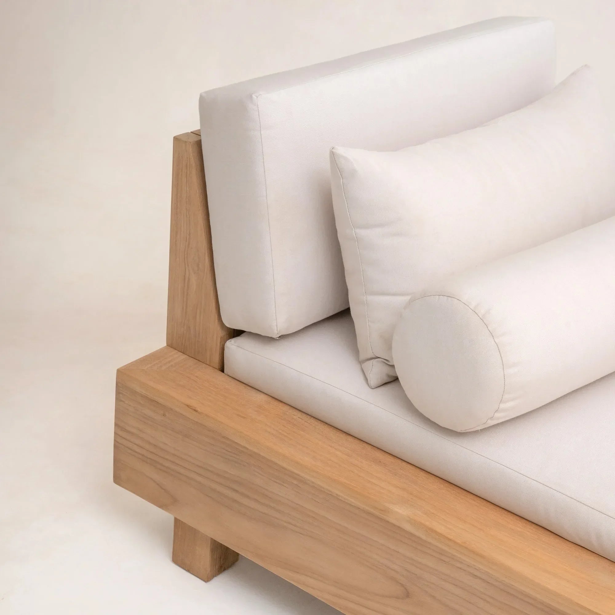 Ojai Outdoor Daybed - Single - The Mayfair Hall