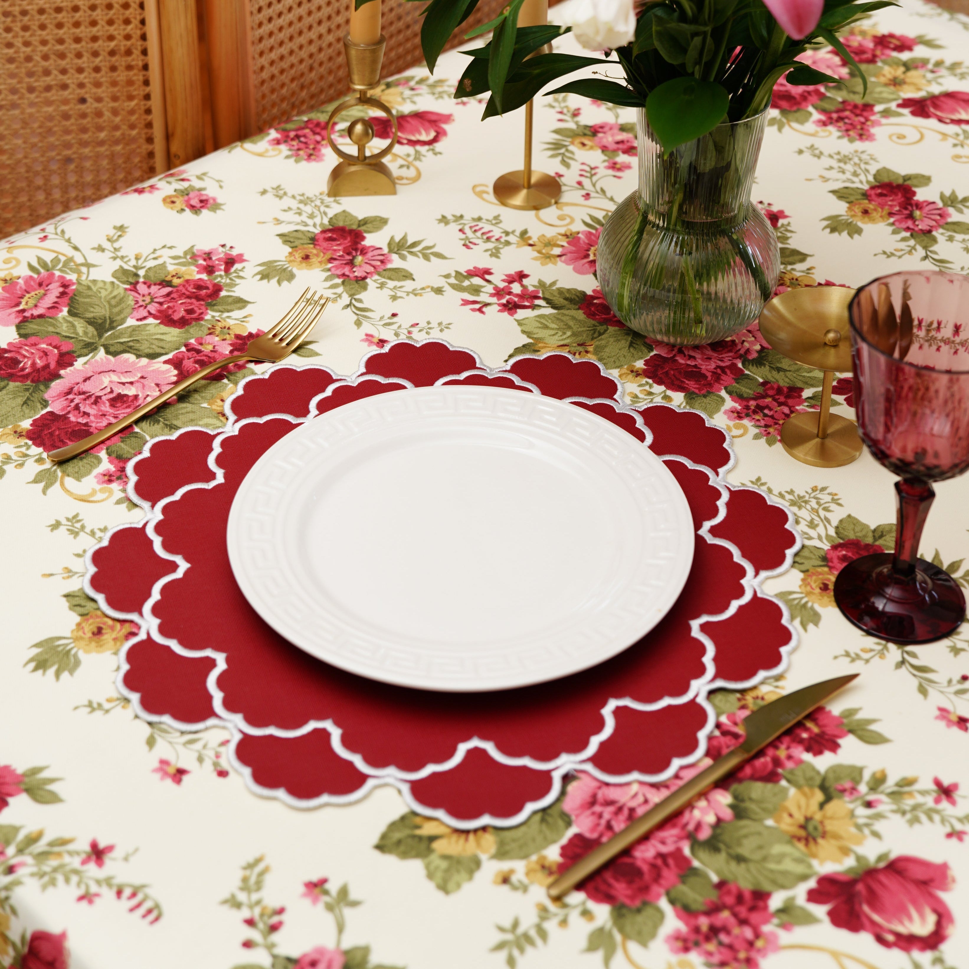 TIMELESS RED SCALLOPED FAUX LEATHER PLACEMAT