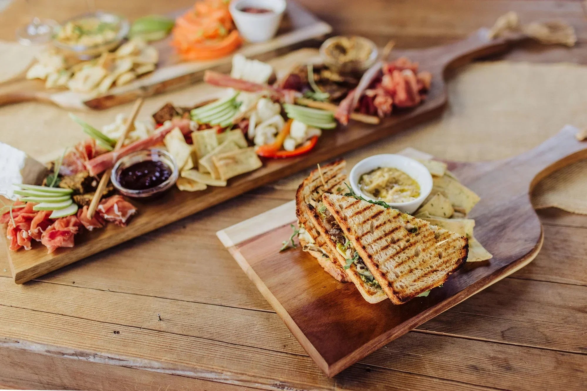 Artisan 18" Acacia Charcuterie Board - The Mayfair Hall