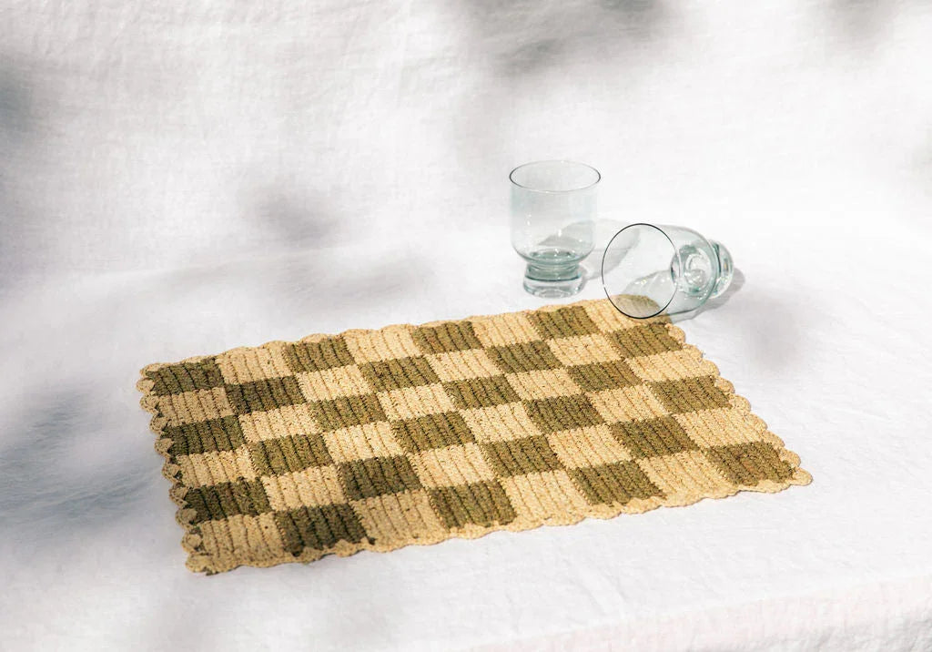 Green checked Placemat, Rectangular raffia tabletop - The Mayfair Hall