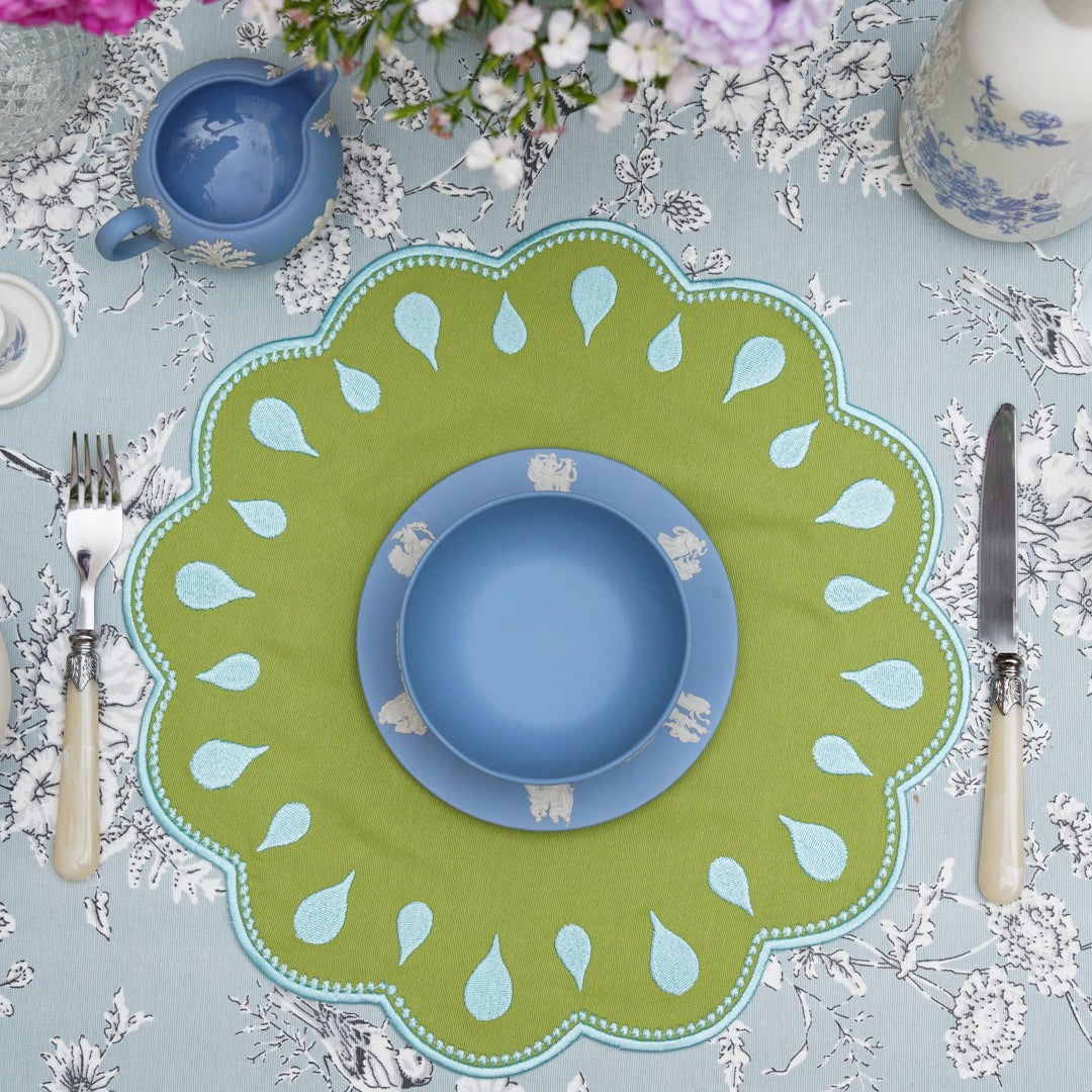 DROPLET GREEN ROUND FABRIC PLACEMAT (Set Of 4)