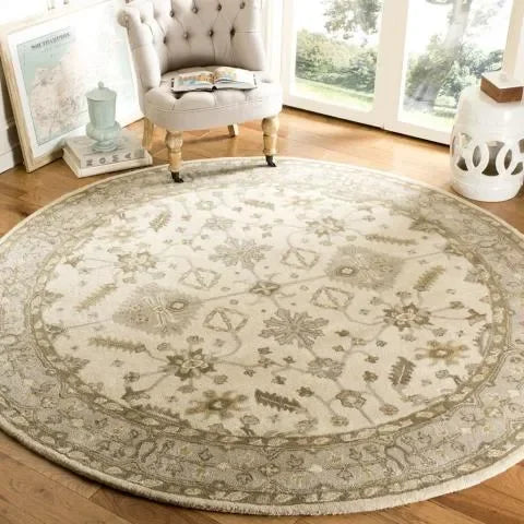 Royalty Wool Rug in Cream and Light Gray - The Mayfair Hall