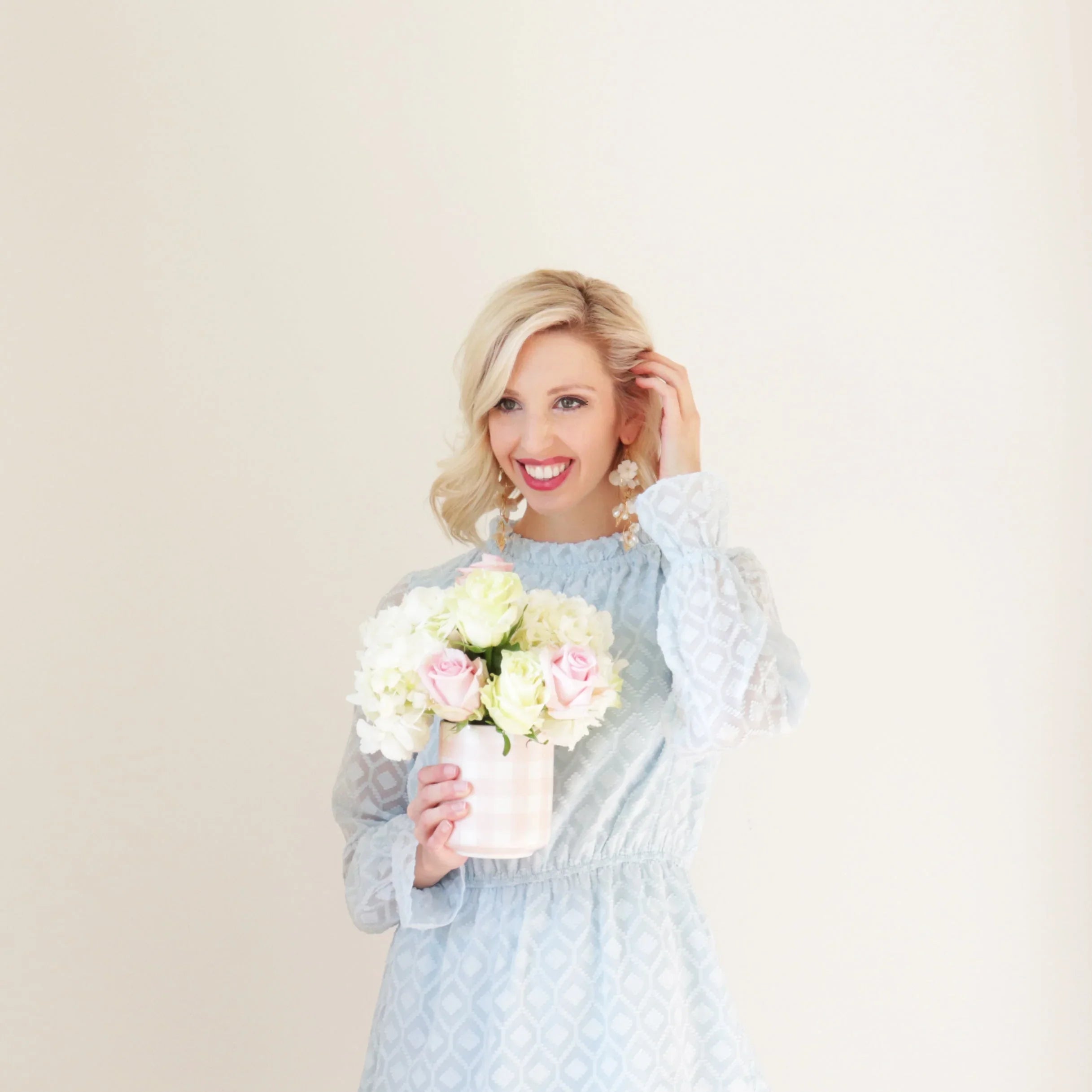 Gingham Vase - The Mayfair Hall