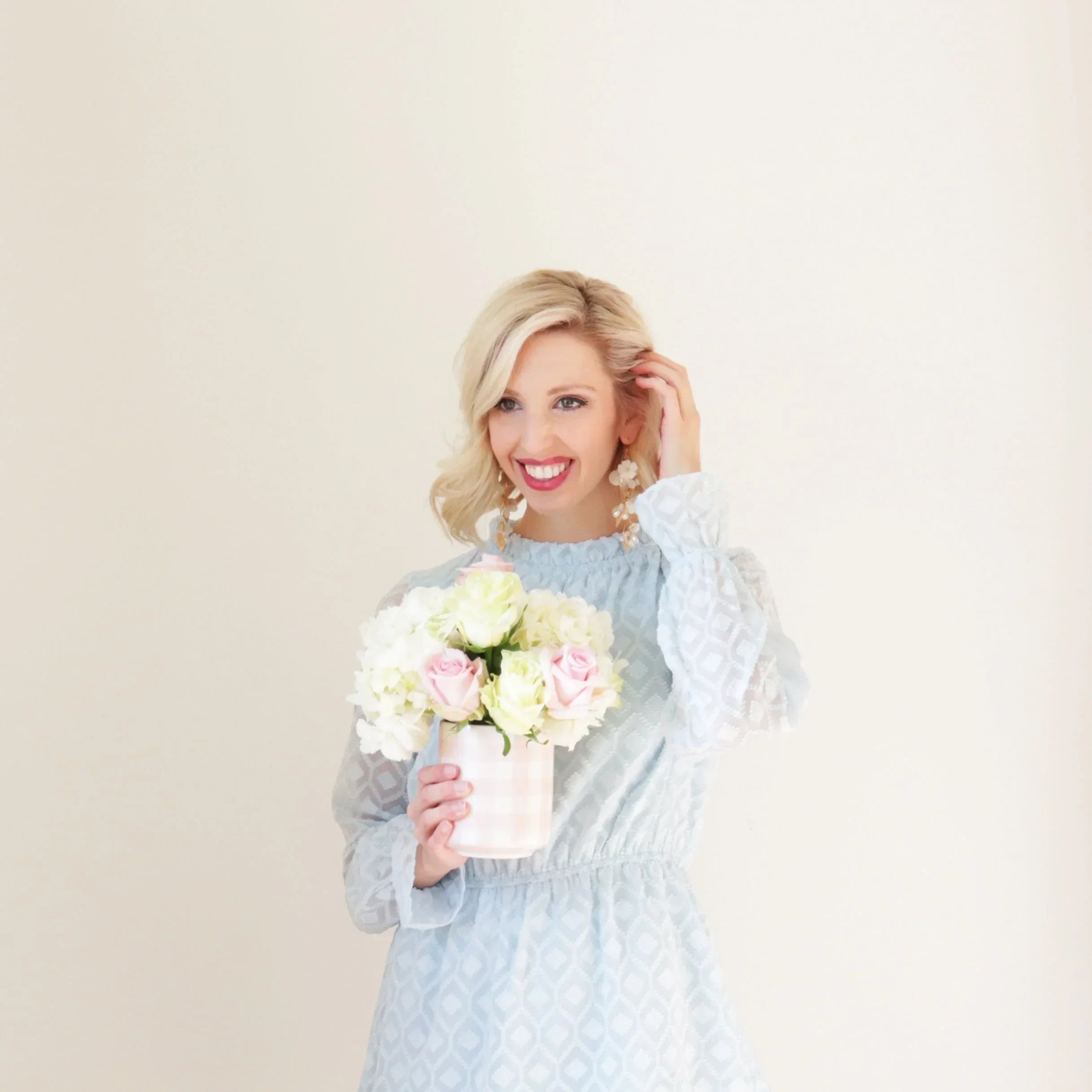 Gingham Vase - The Mayfair Hall