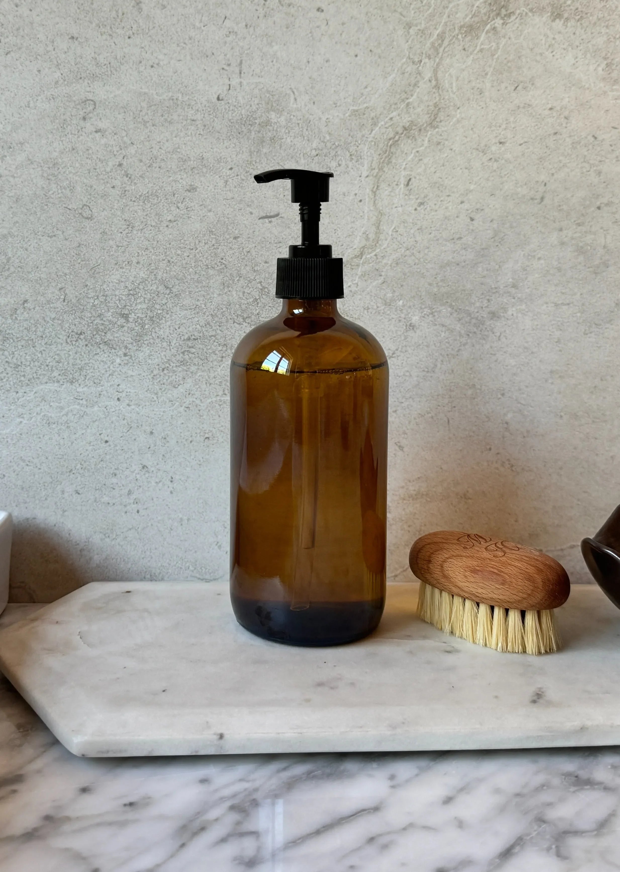 Amber Glass Bottle 17oz - The Mayfair Hall