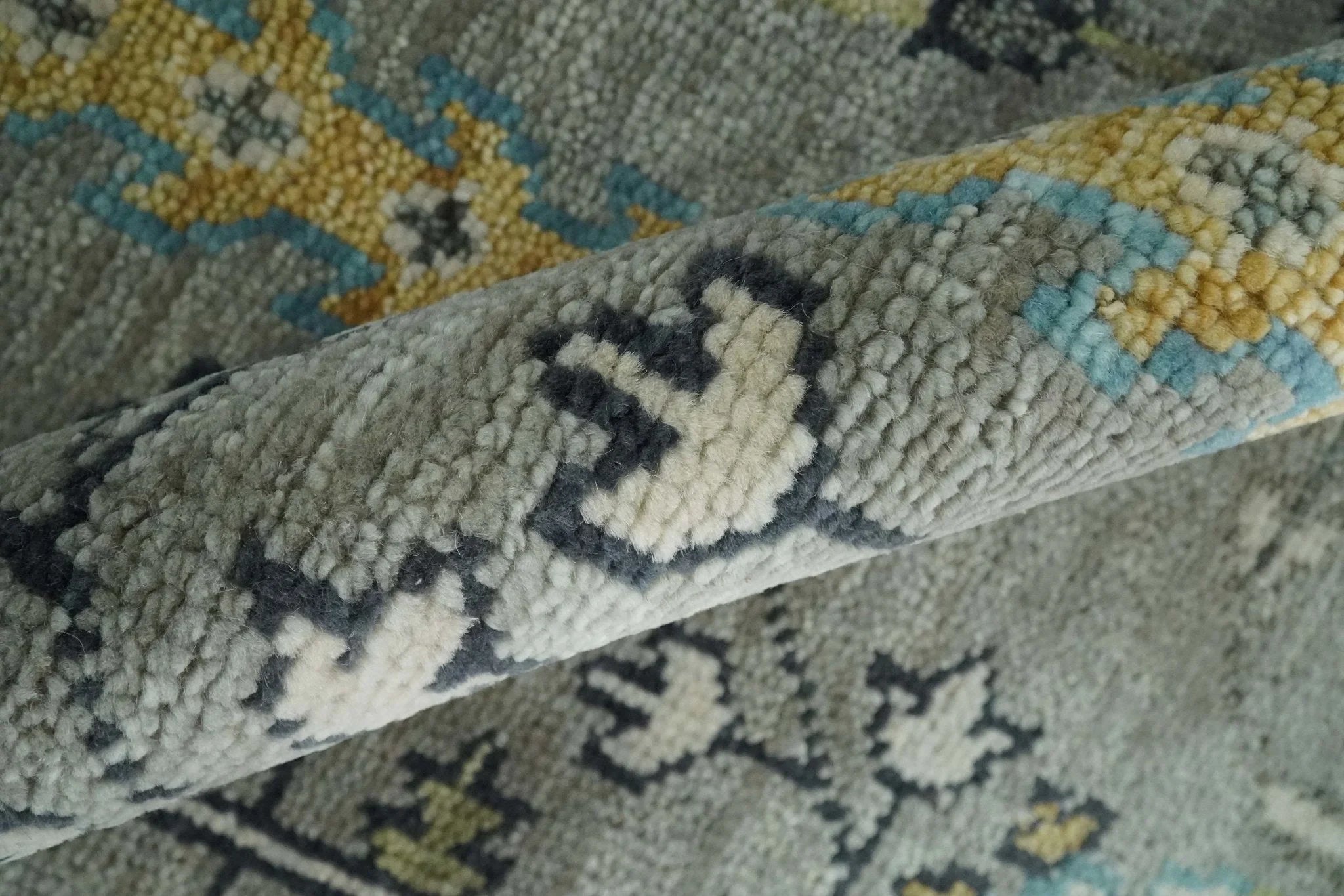 Silver and Ivory 8x10, 9x12, 10x14 and 12x15 Hand Knotted Traditional Persian Vintage Oushak Wool Rug | TRDCP870810 - The Rug Decor