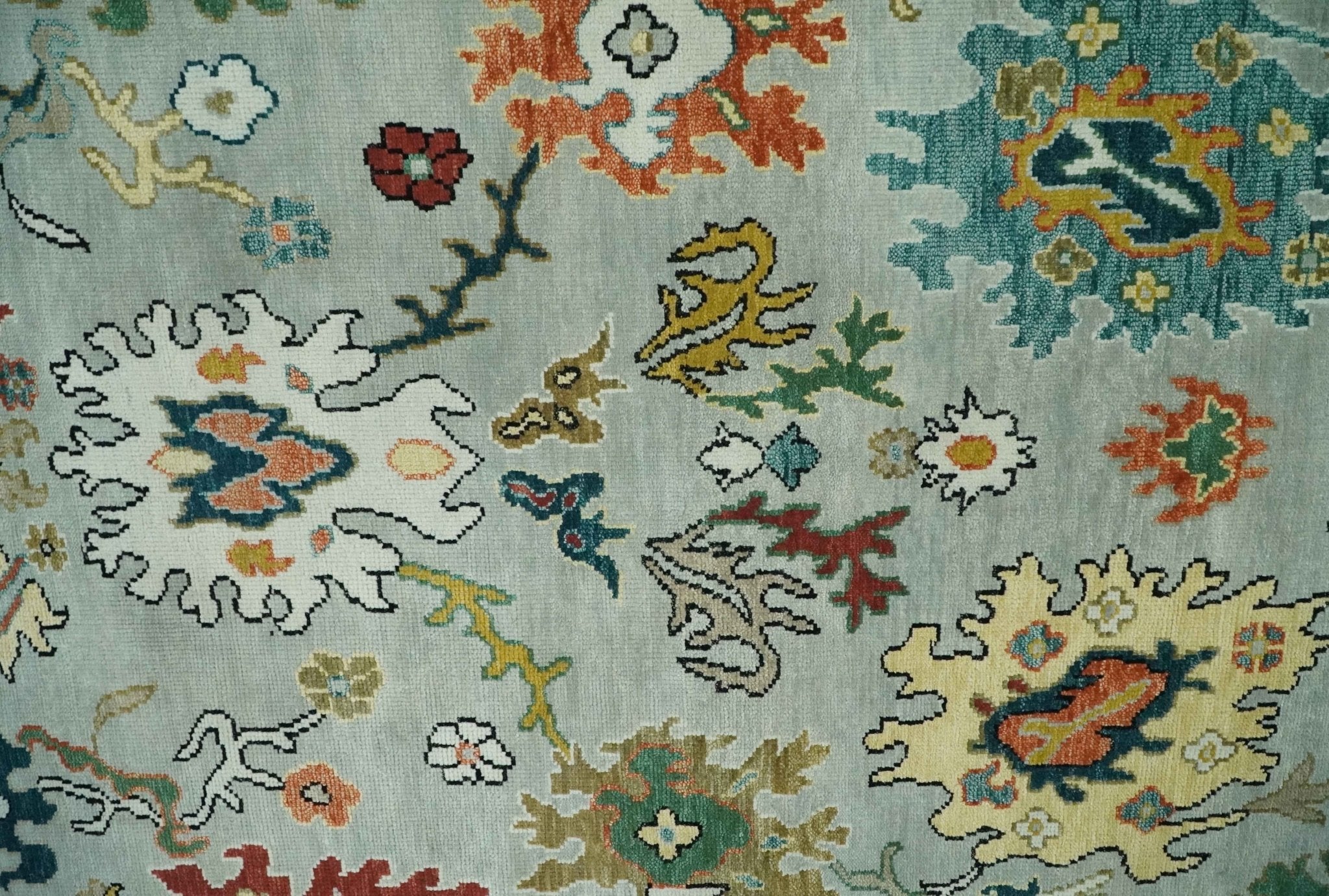 Silver, Ivory and Beige vibrant Colorful Hand knotted 8x10 and 9x12 Traditional Oushak wool Rug