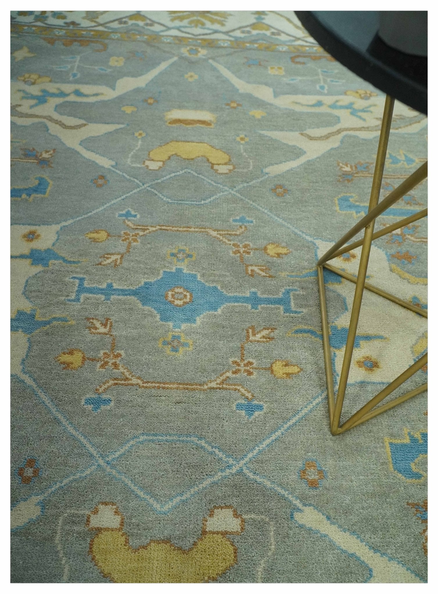 Traditional Hand Knotted Silver and Ivory 8x10 Oriental Oushak wool area rug