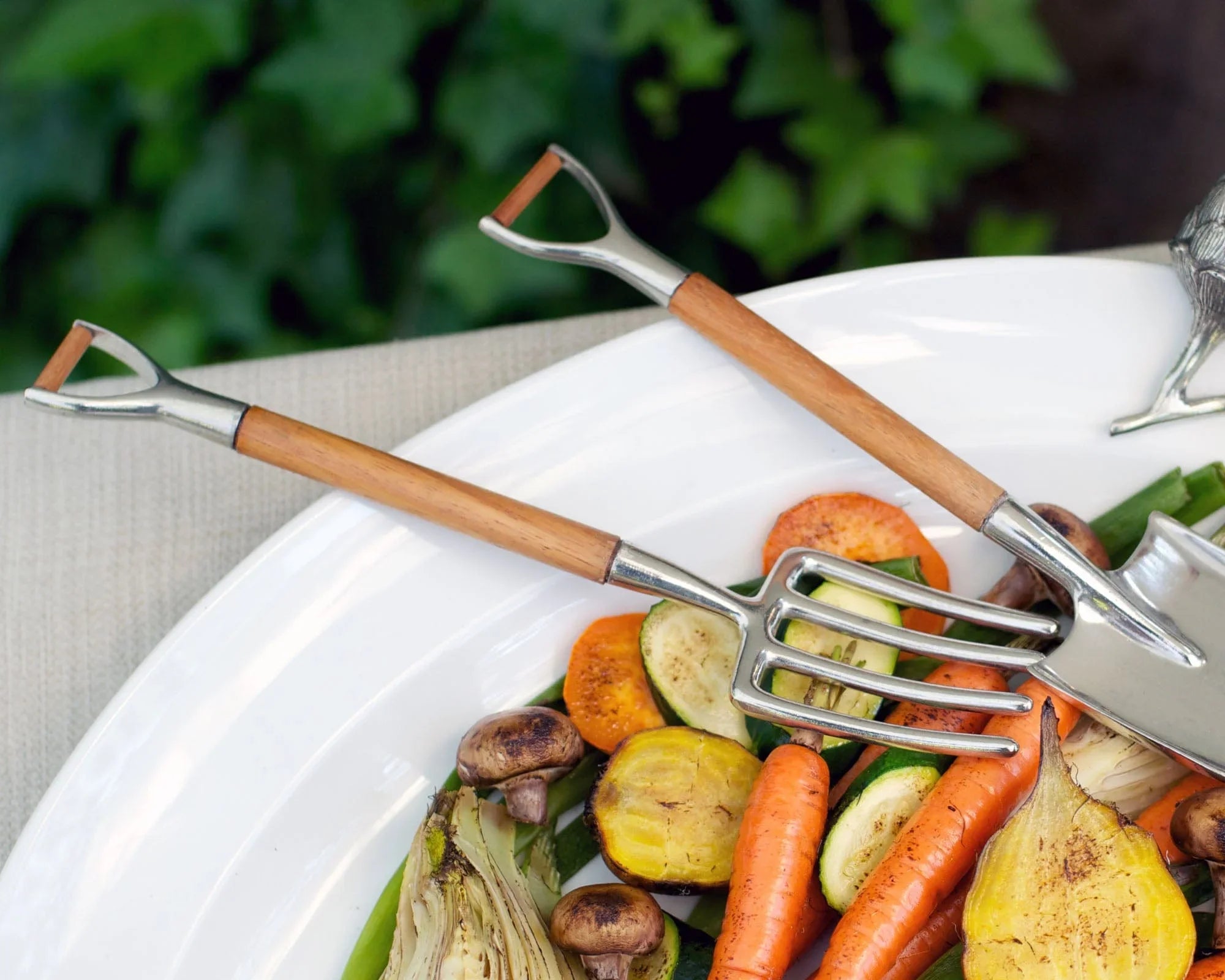 Fork & Shovel Salad Serving Set - The Mayfair Hall