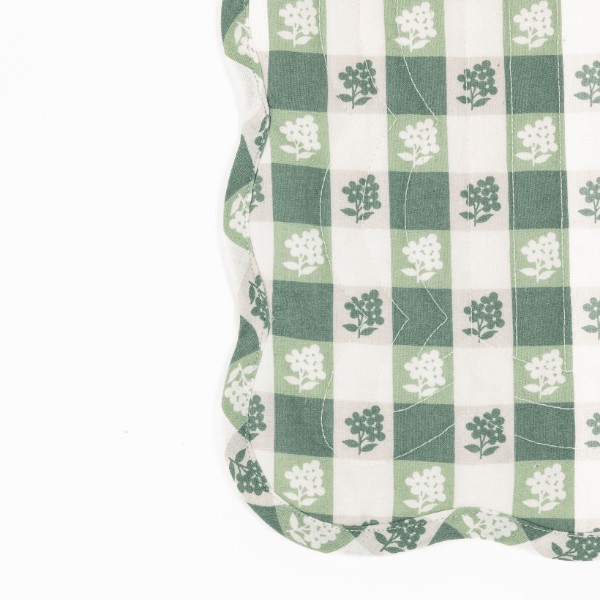 Virginia Scalloped Rectangle Placemat