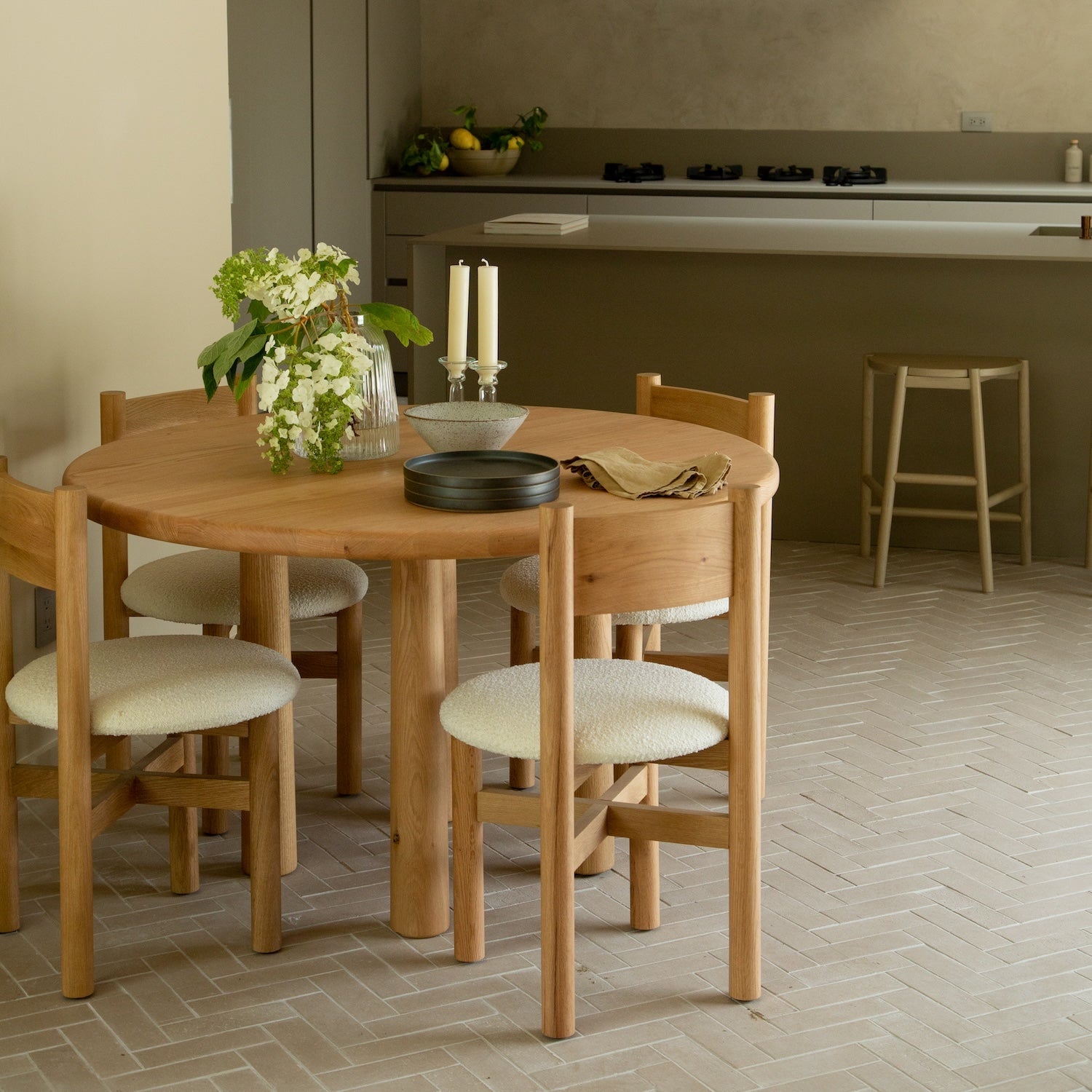 Round Topa Topa Dining Table - Warm Oak