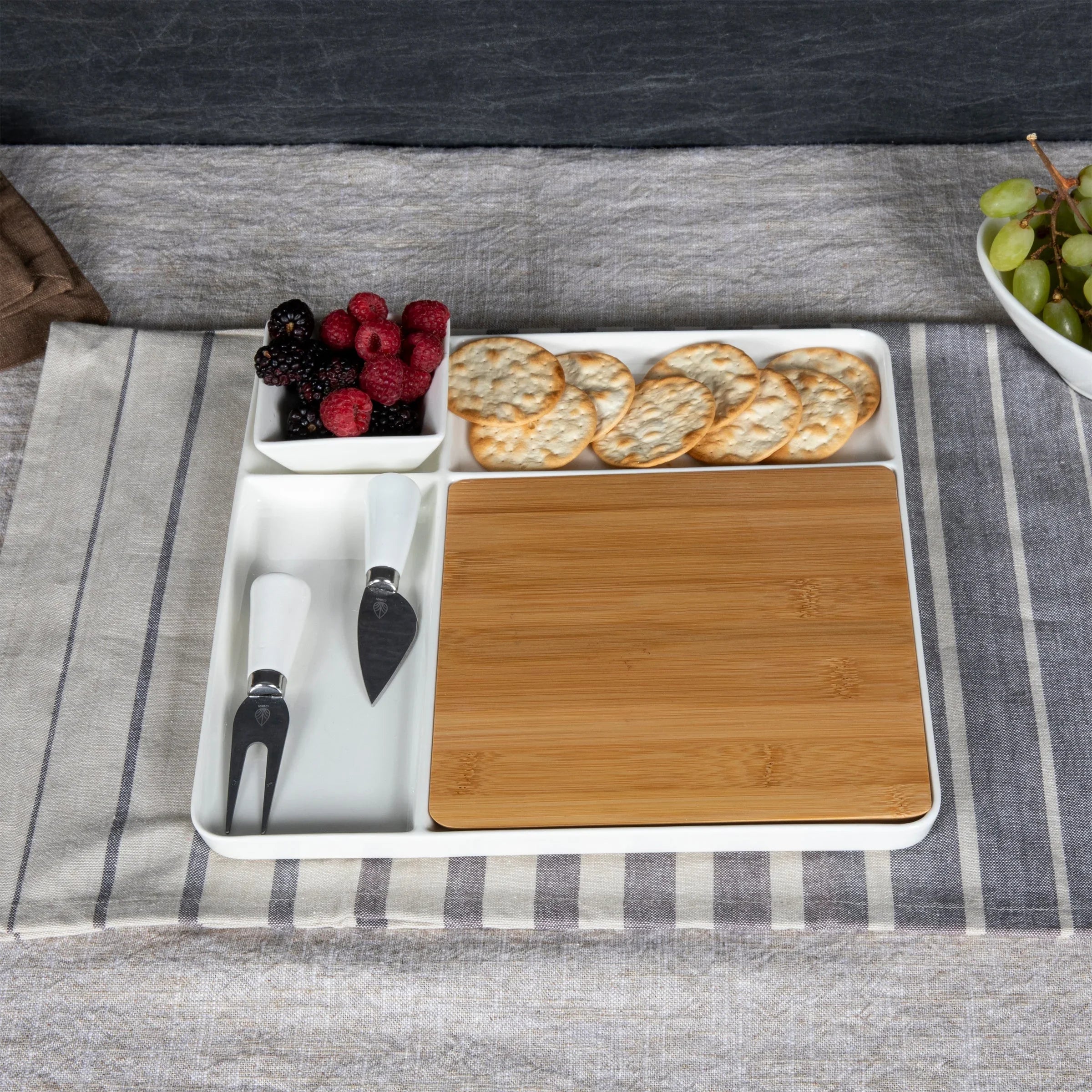 Peninsula Cutting Board & Serving Tray - The Mayfair Hall