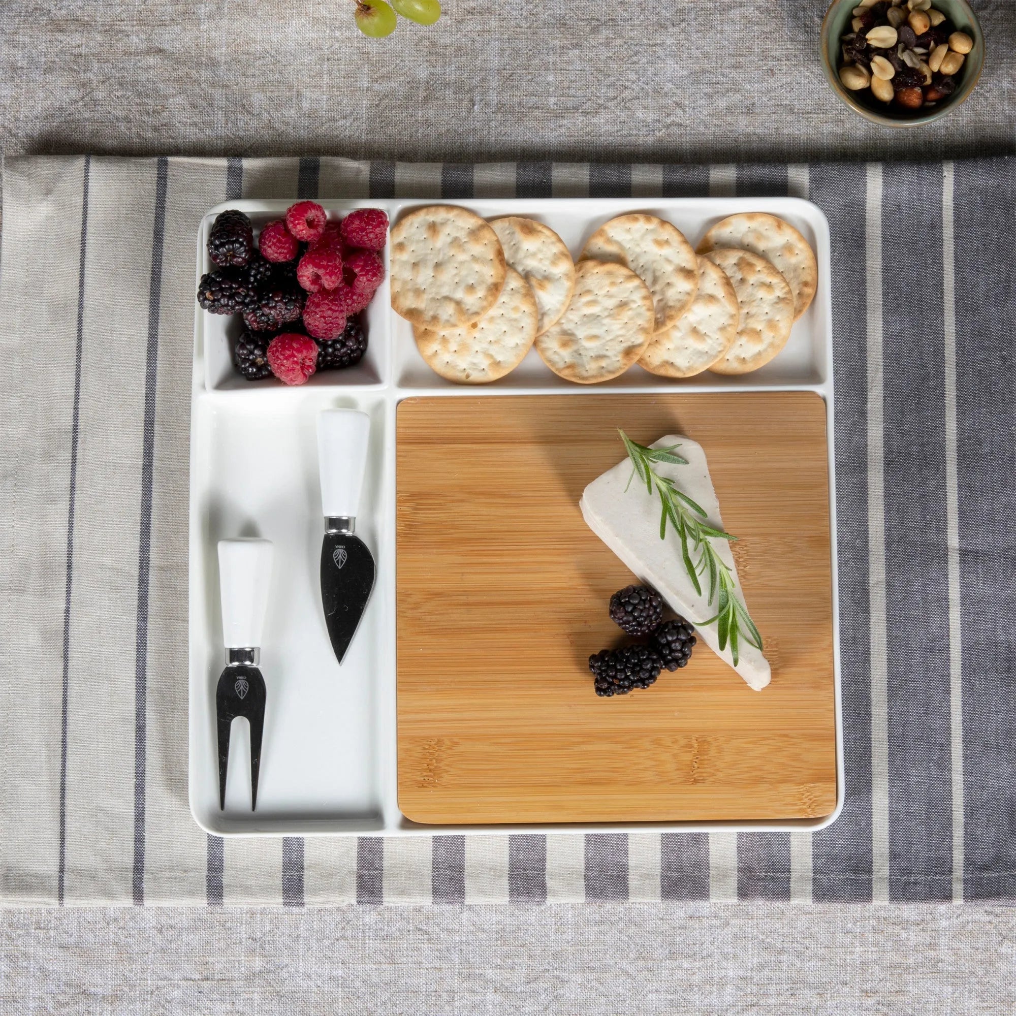 Peninsula Cutting Board & Serving Tray - The Mayfair Hall