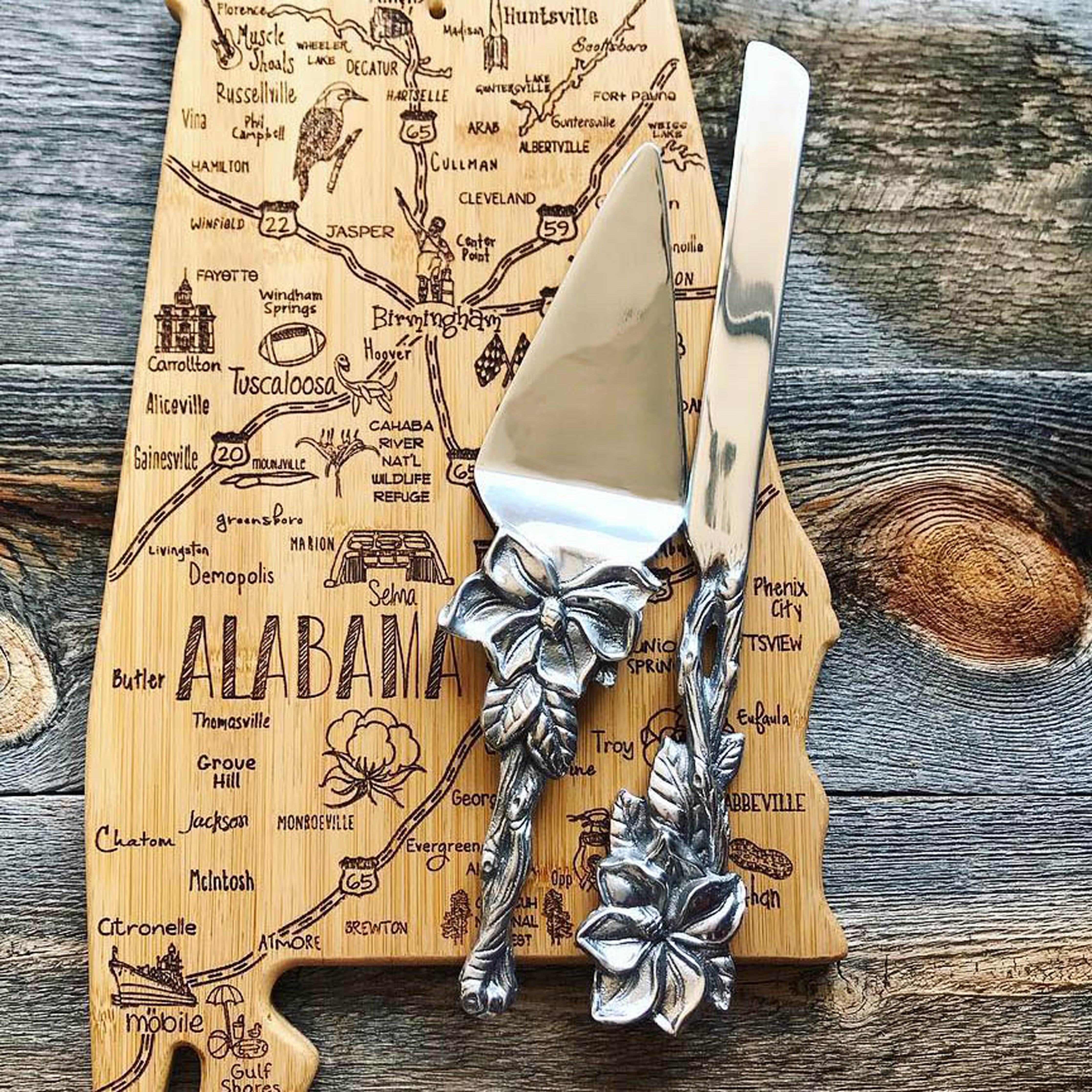 Magnolia Cake Knife and Pie Server