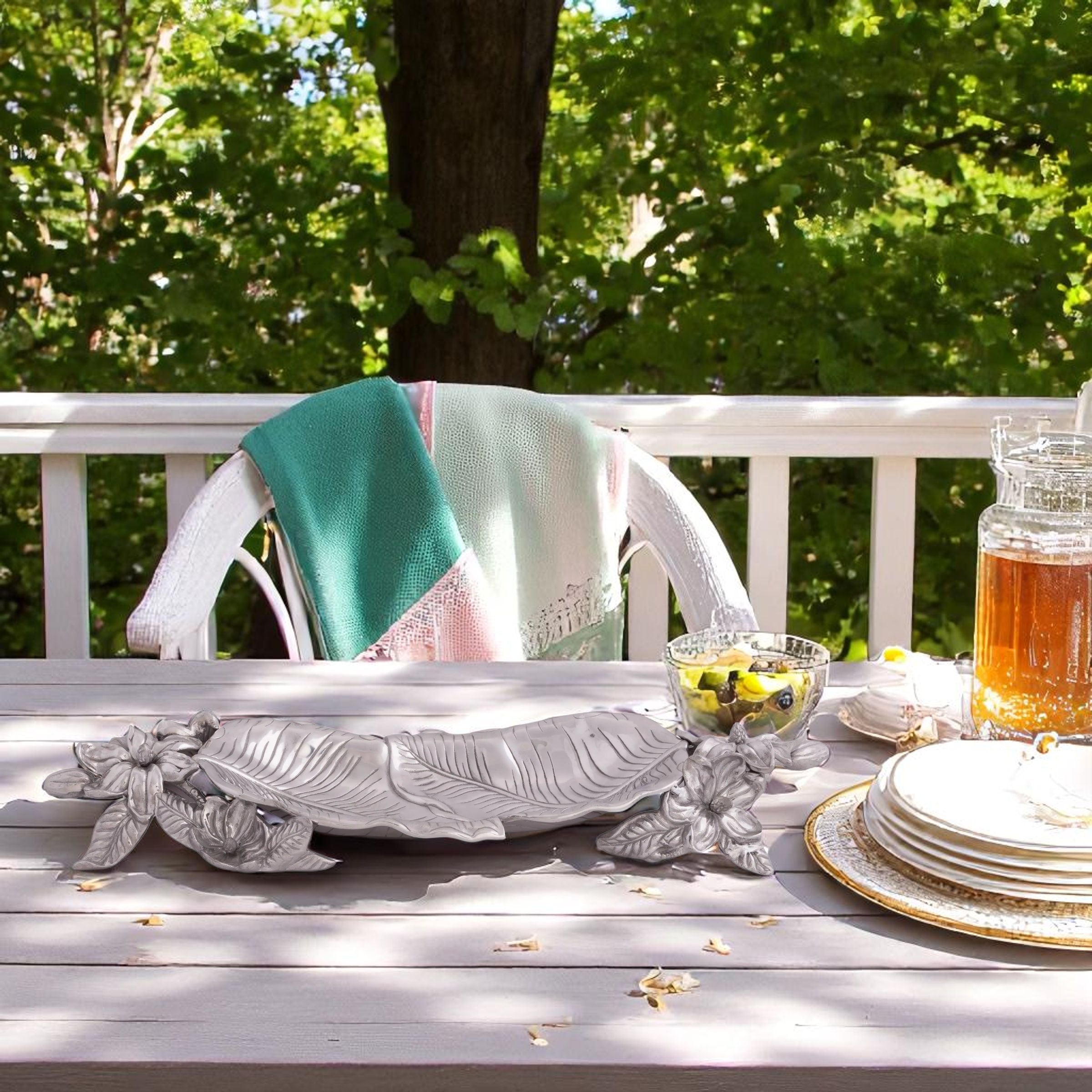 Magnolia Centerpiece Tray