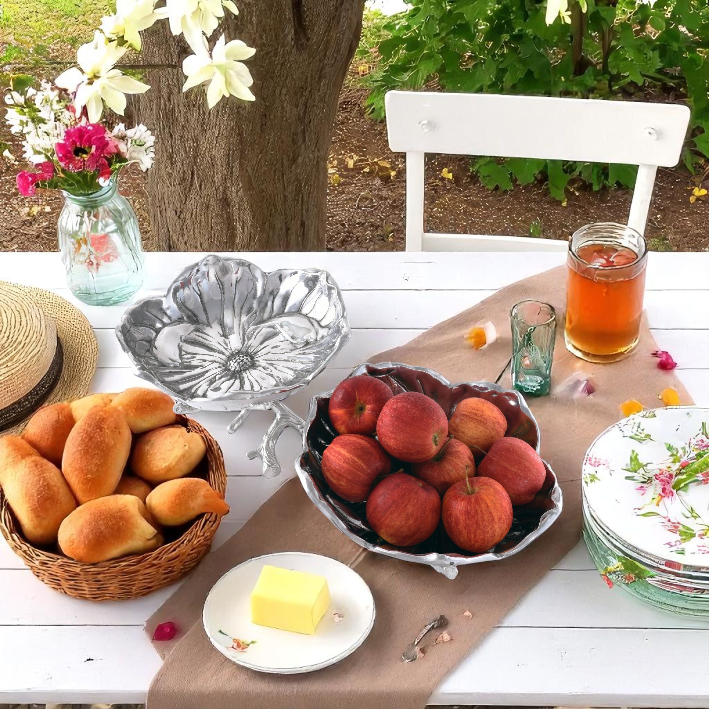 Magnolia 2-Bowl Bowl