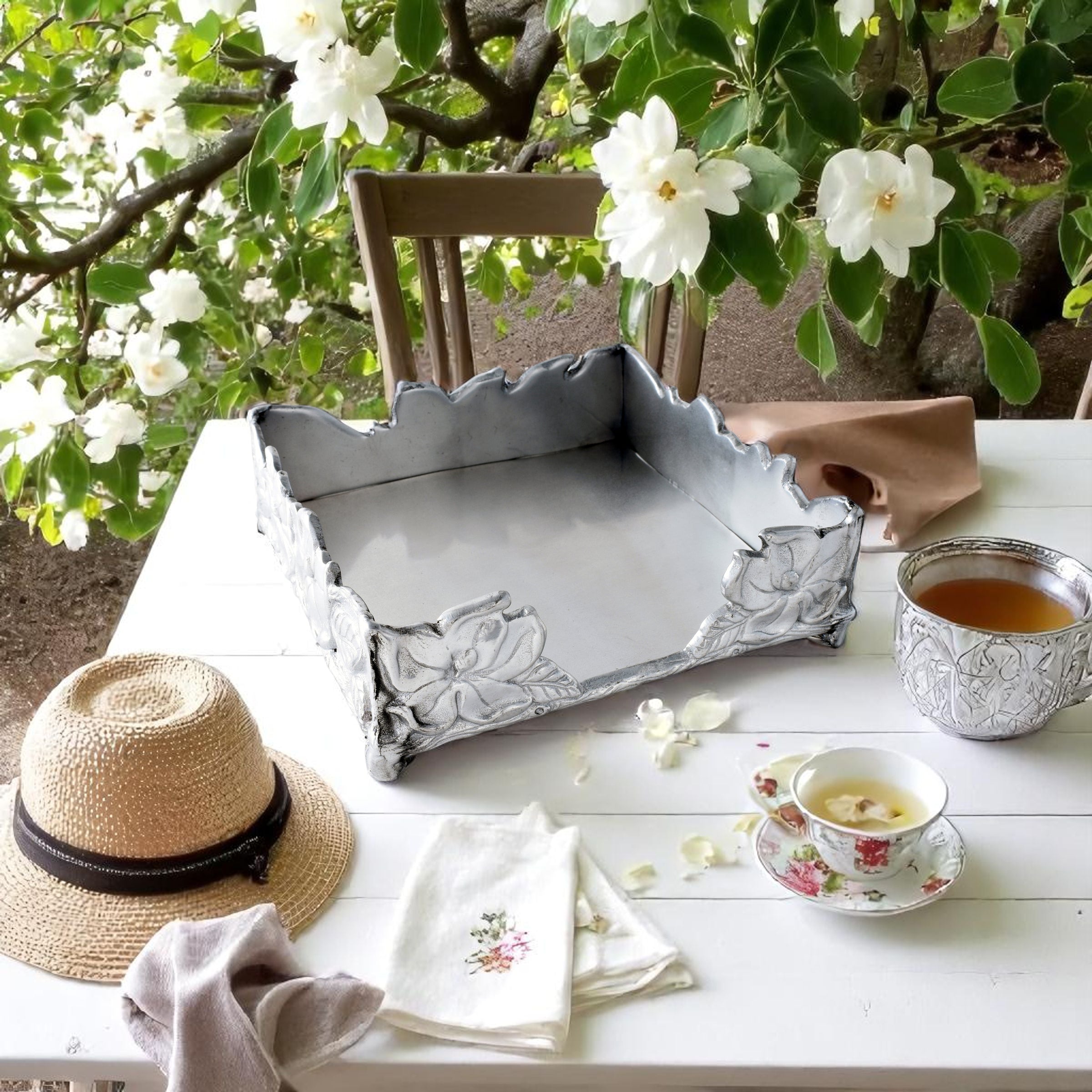Magnolia Luncheon Napkin Box