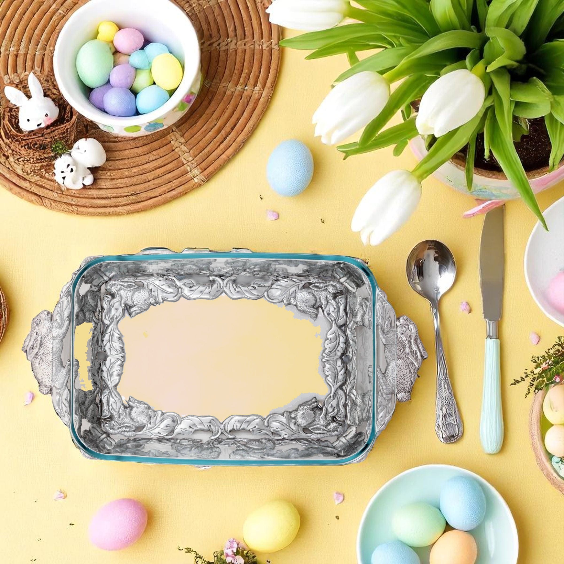 Bunny 3-Qt Casserole W/Pyrex