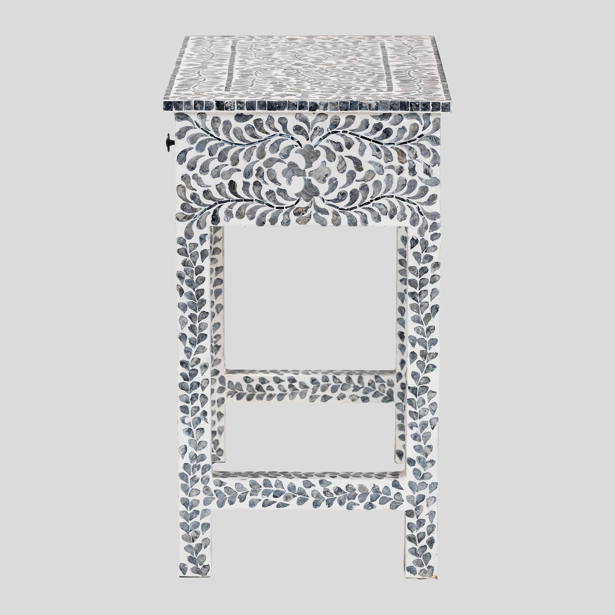 Koch Shell Console Table