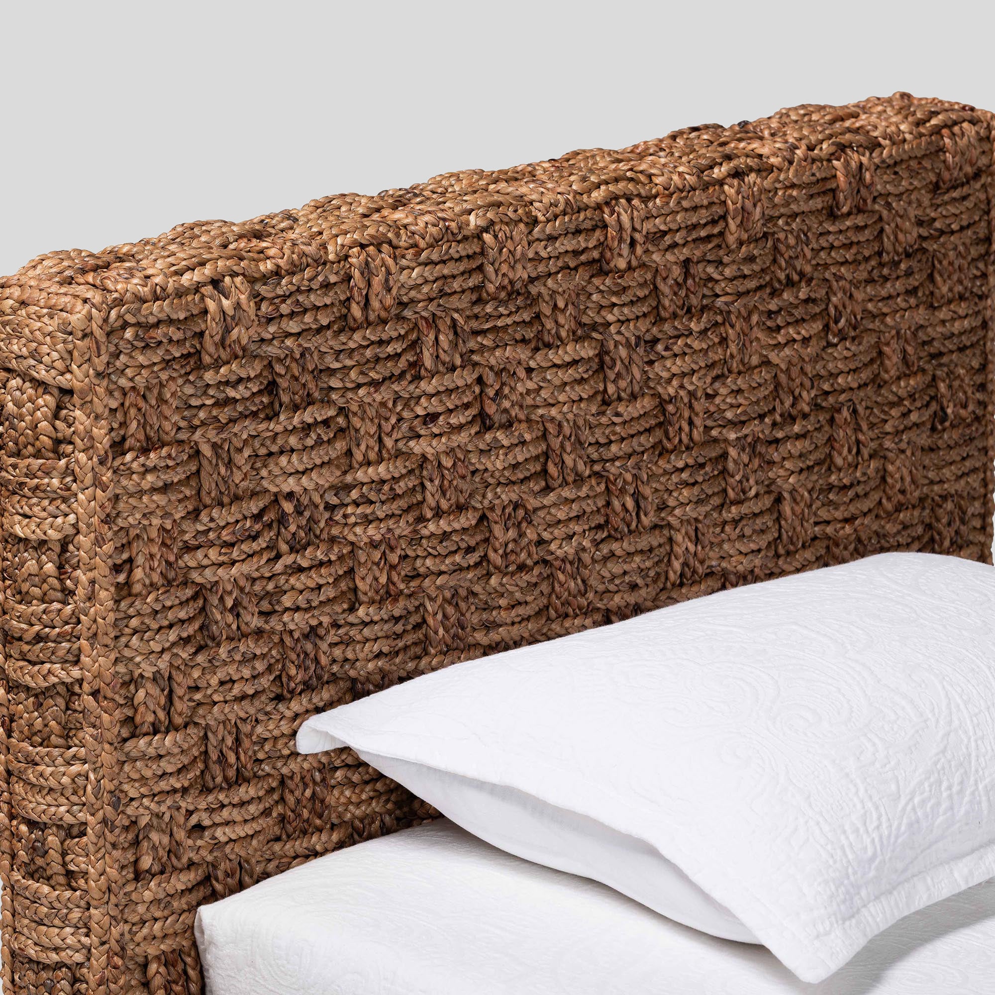 Brice Seagrass Daybed