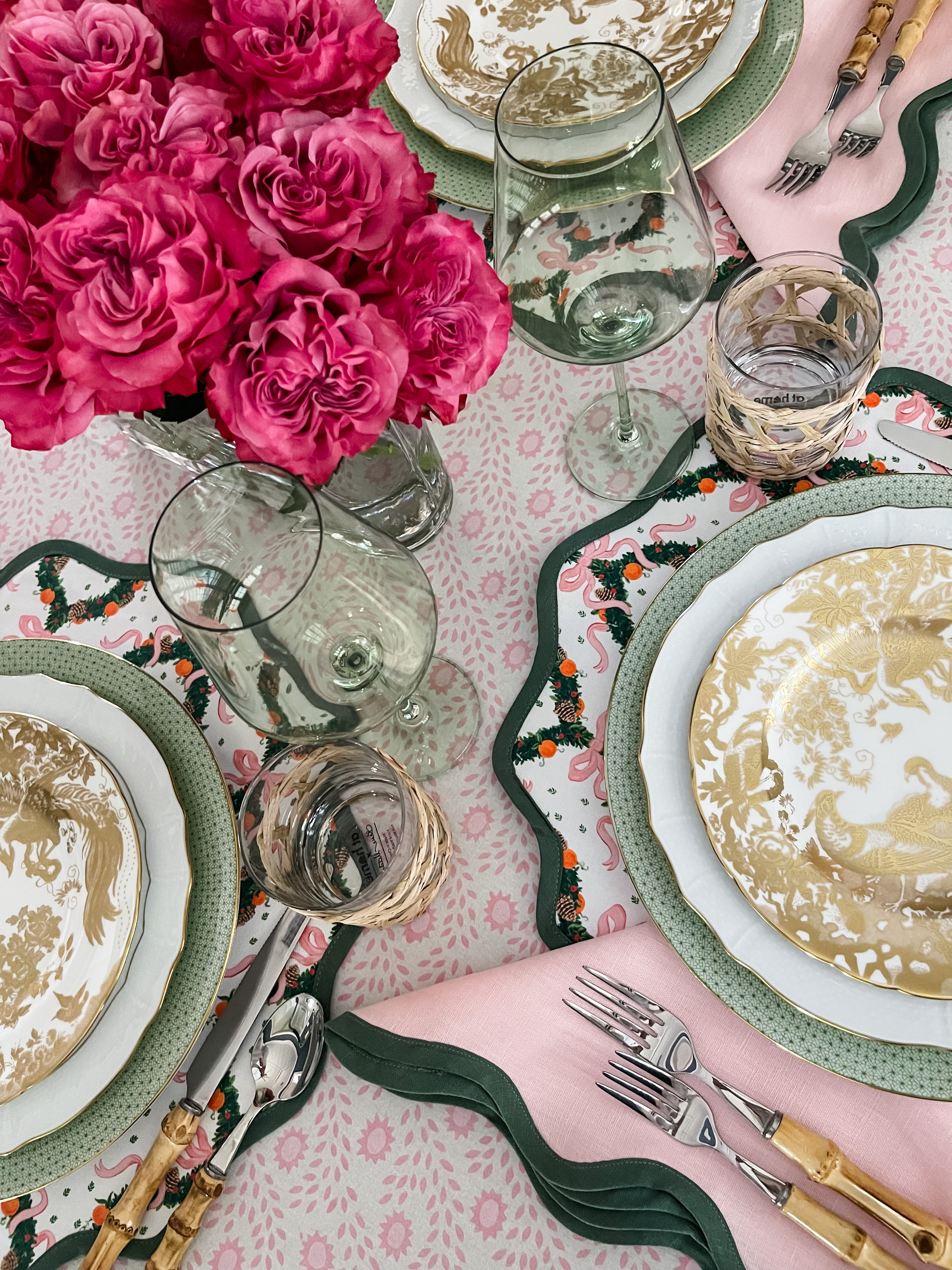 Round Scalloped Placemat | Holiday Wreath - Peony Pink