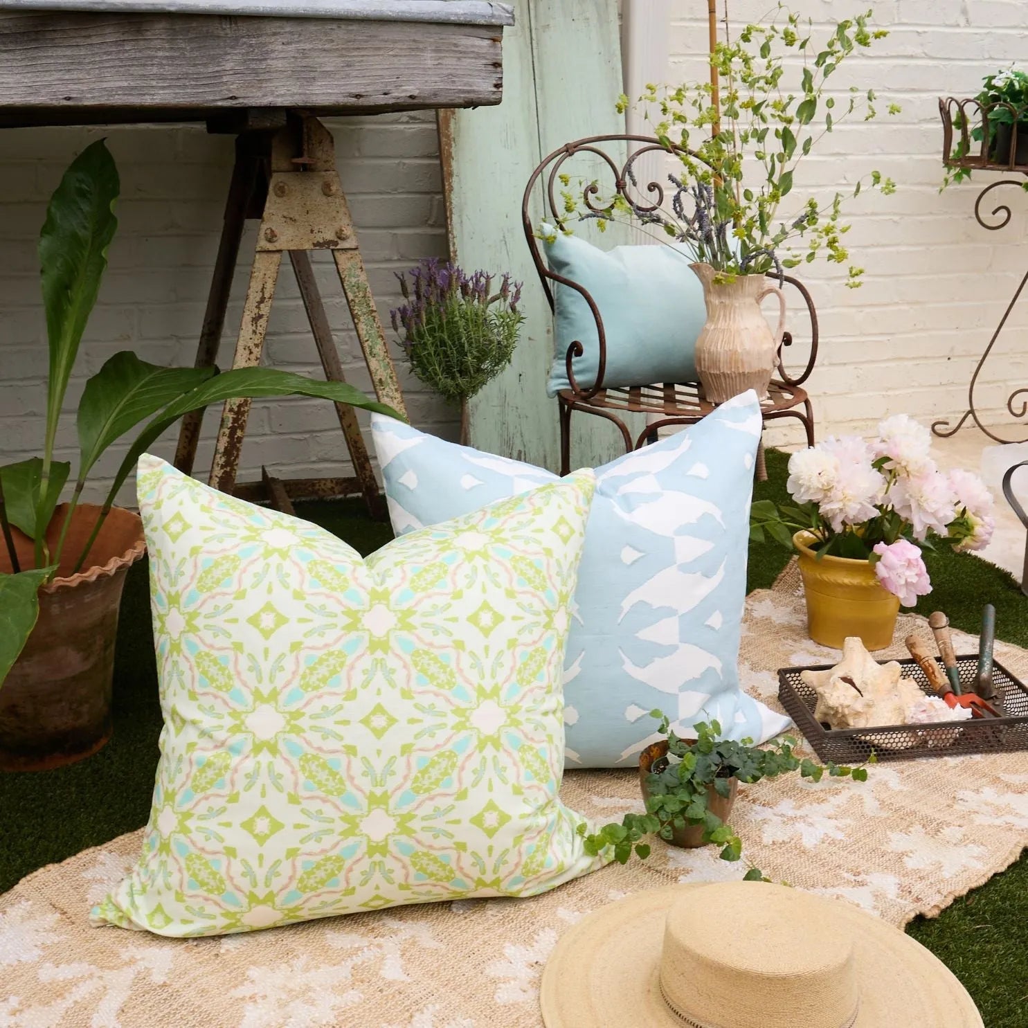 Lagos Green 22x22 Pillow