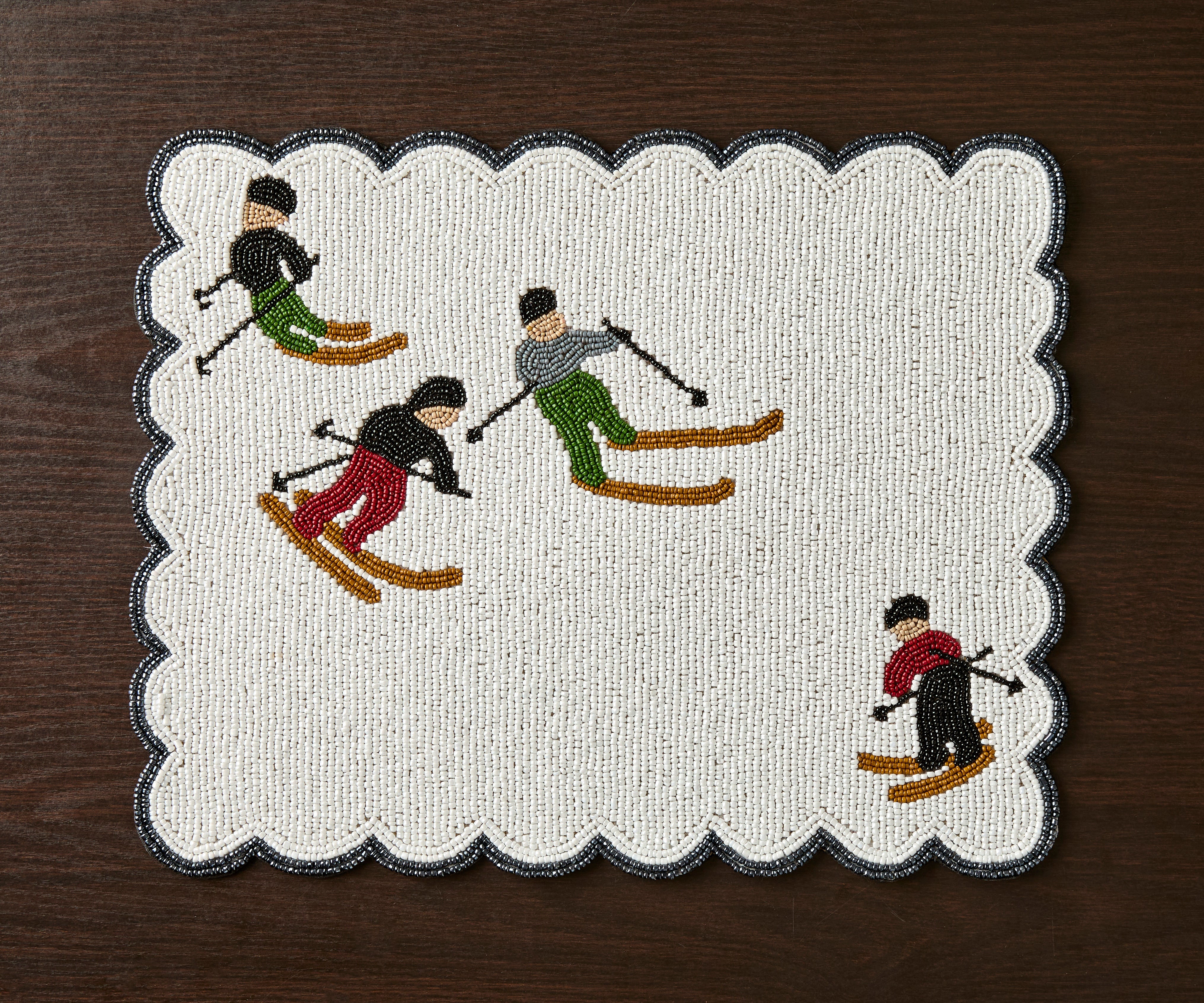 Winter Skier Christmas placemats Set – Snowy Mountain Dining Table Decor – Winter Wonderland Table Setting