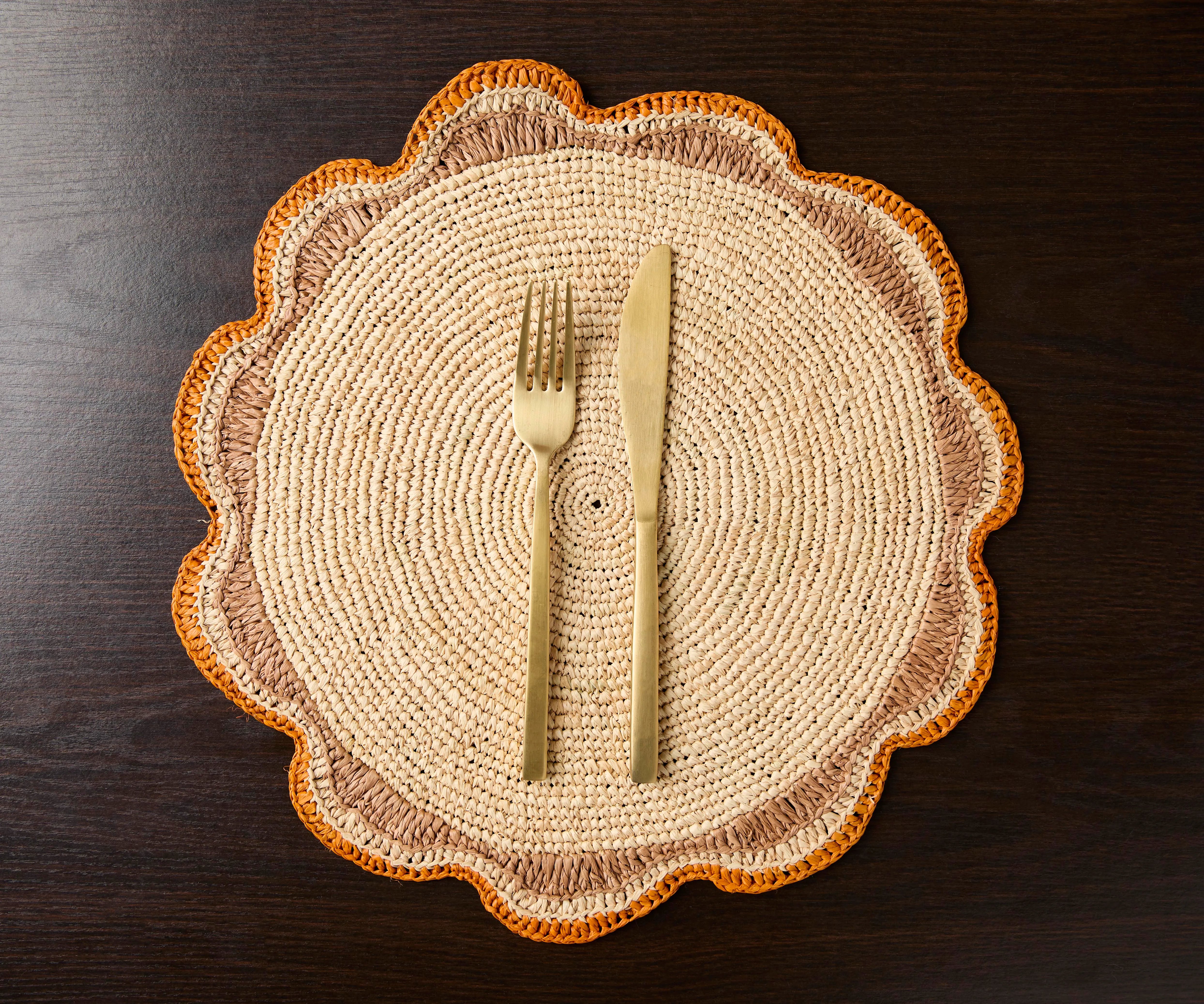 Round Raffia Woven Placemat - Handmade Crochet Style Table Mats for Garden Party Decor, Rustic Natural Fiber Dining Table Accessory - The Mayfair Hall