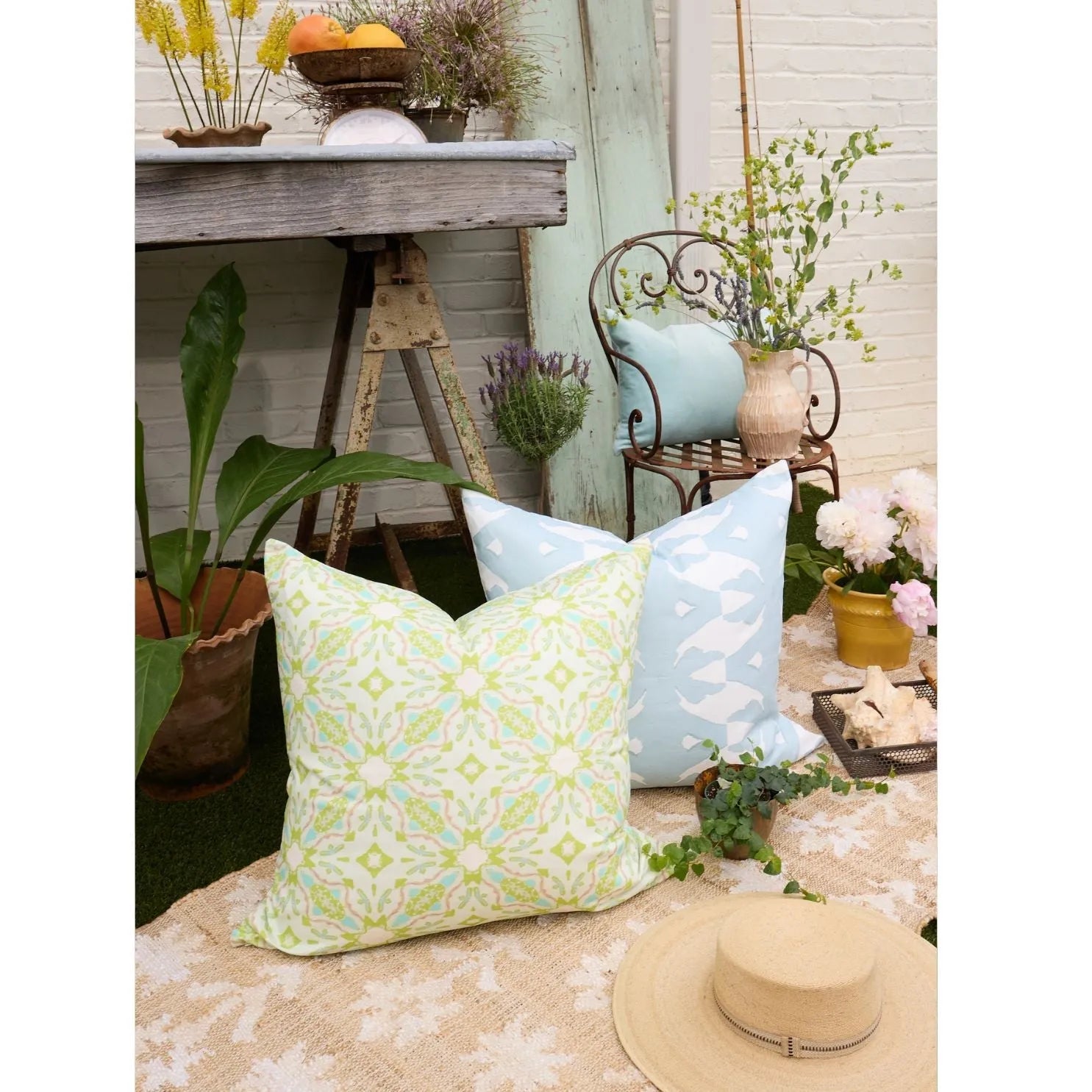 Lagos Green 22x22 Pillow