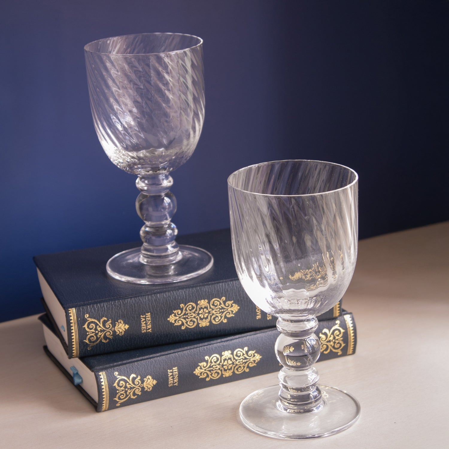 GLASS French Swirl Wine Set of 4 (Clear)