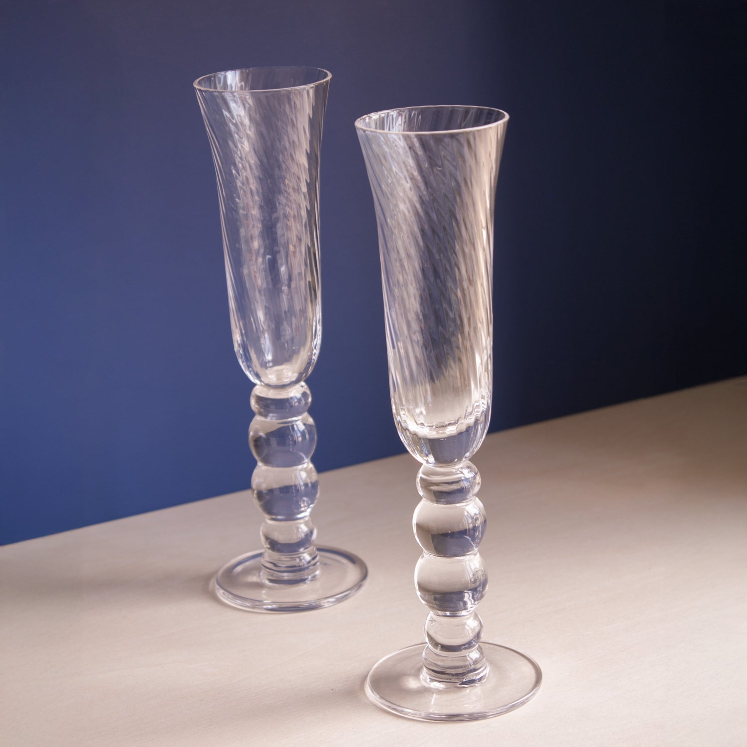 GLASS French Swirl Champagne Flute Set of 4 (Clear)