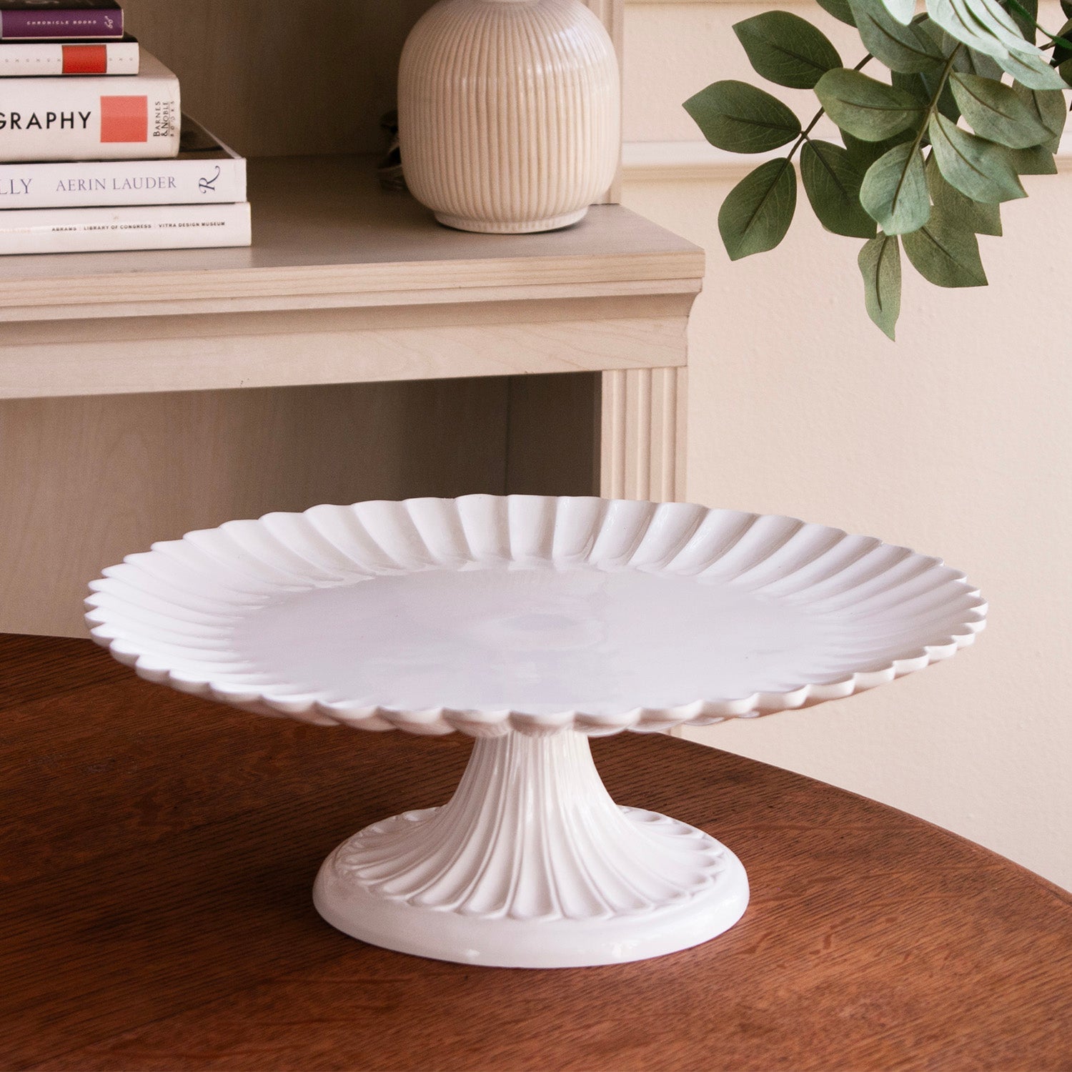 VIDA Vienna Pedestal Cake Plate White