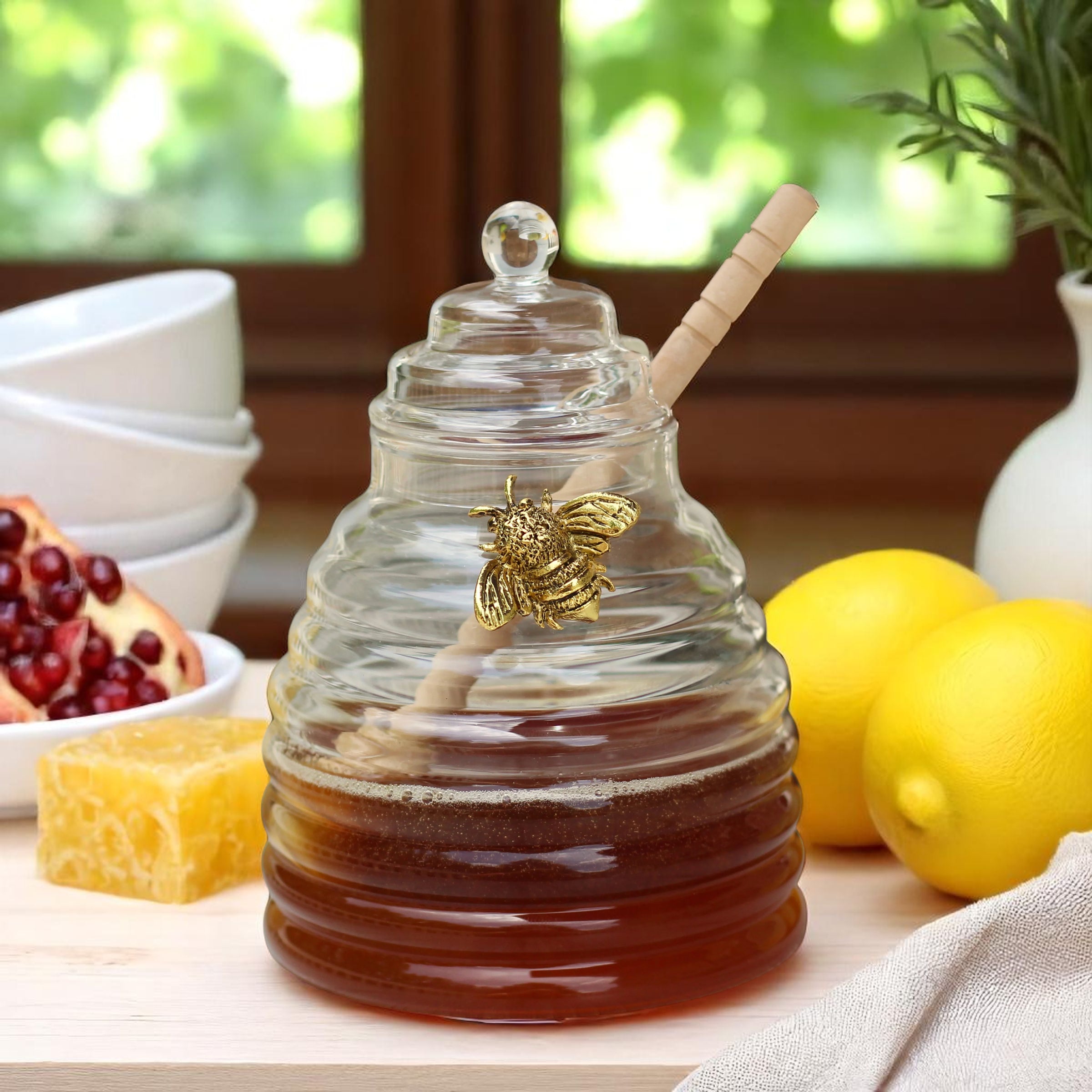 Gold Bee Honey Jar with Dipper
