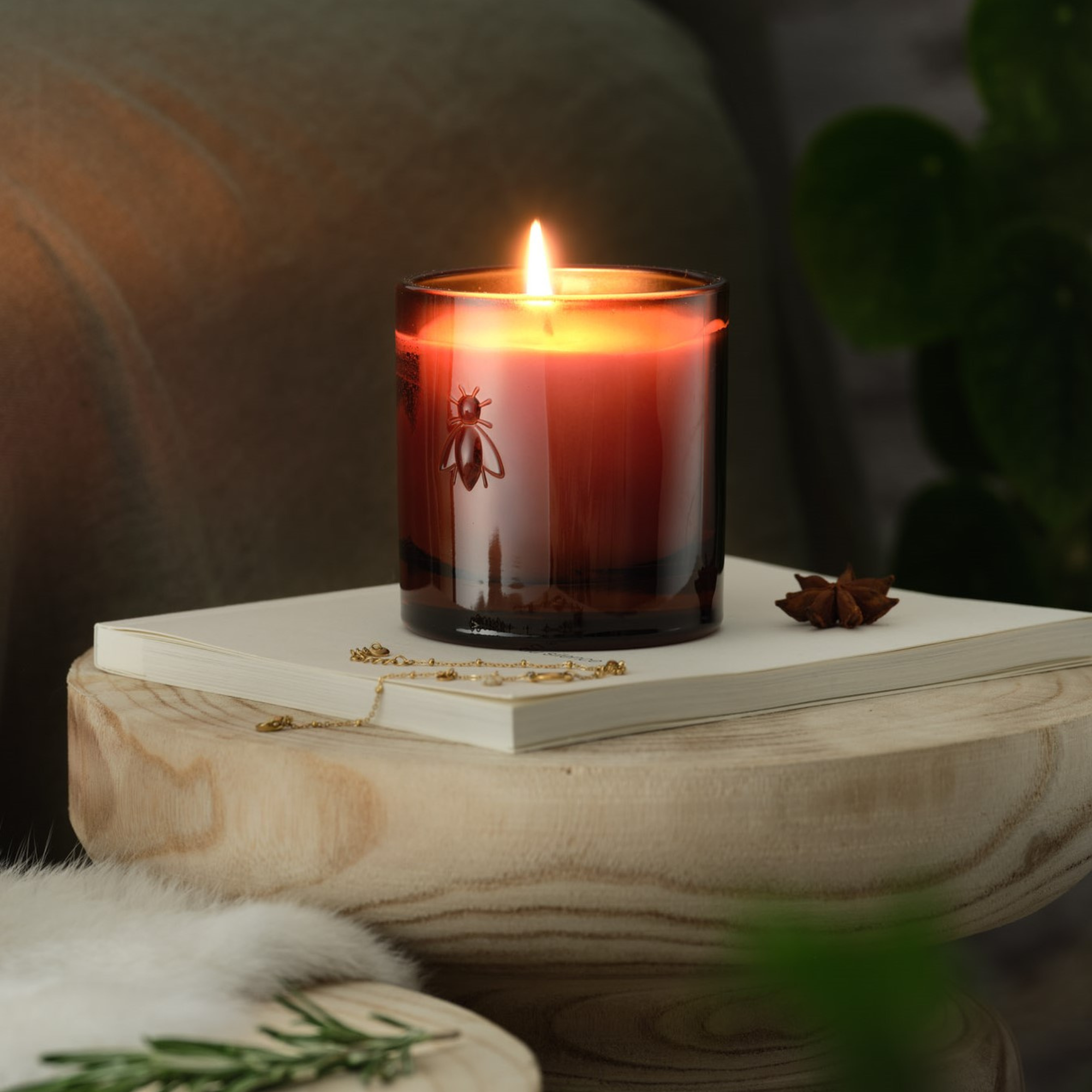 Scented Candle in Orange Blossom with Bee Motif
