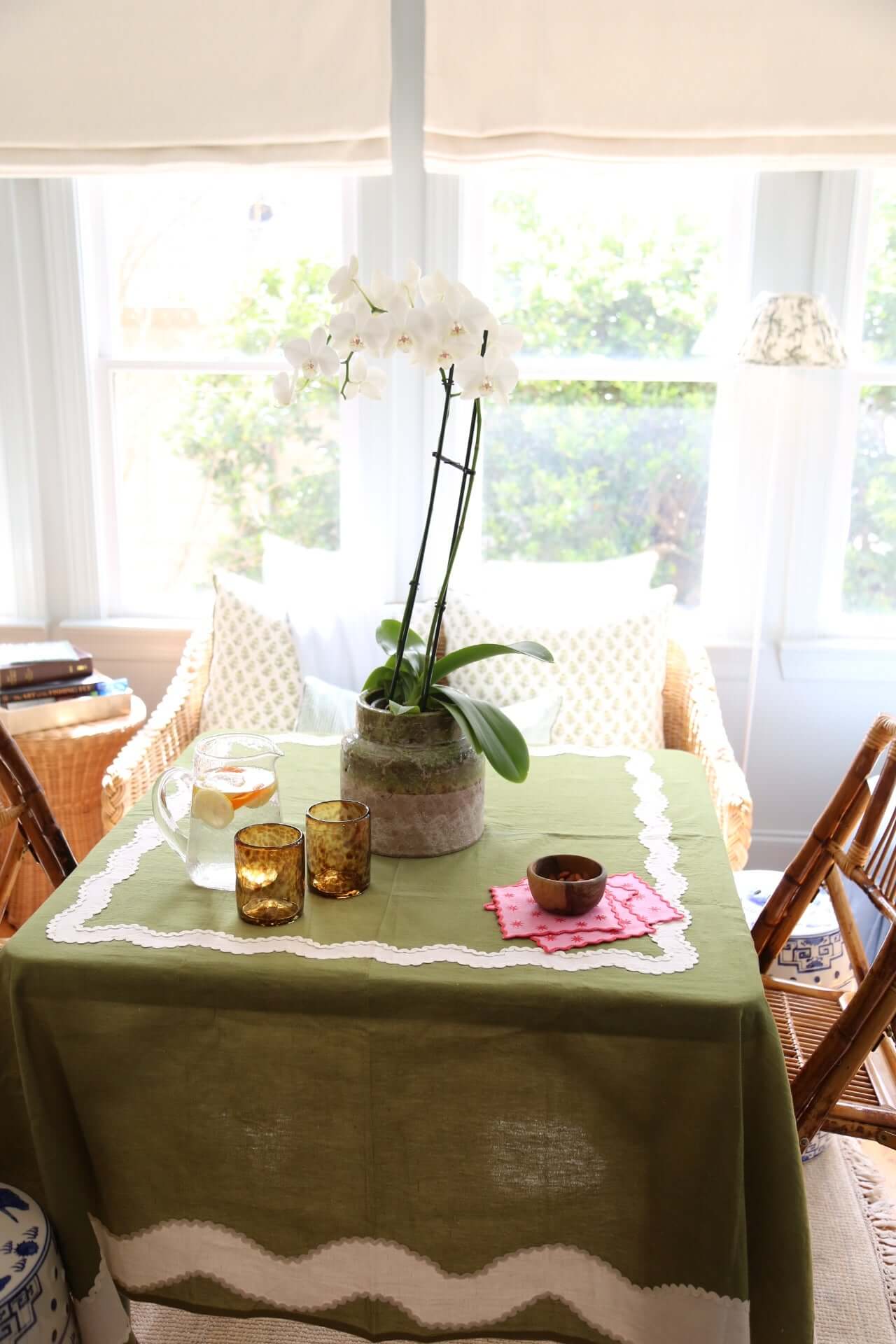 Saint-Rémy Linen Tablecloth