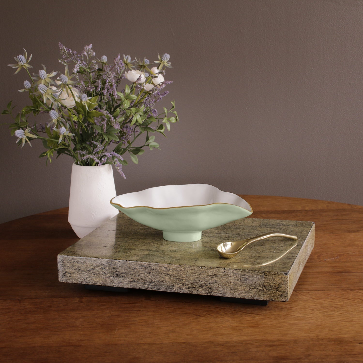 ENCANTO Claire Small Oval Bowl with Spoon (Pistachio, White and Gold)