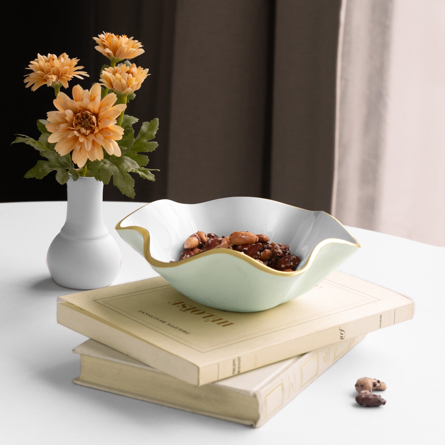 ENCANTO Carola  Small Round Bowl (Pistachio and White)